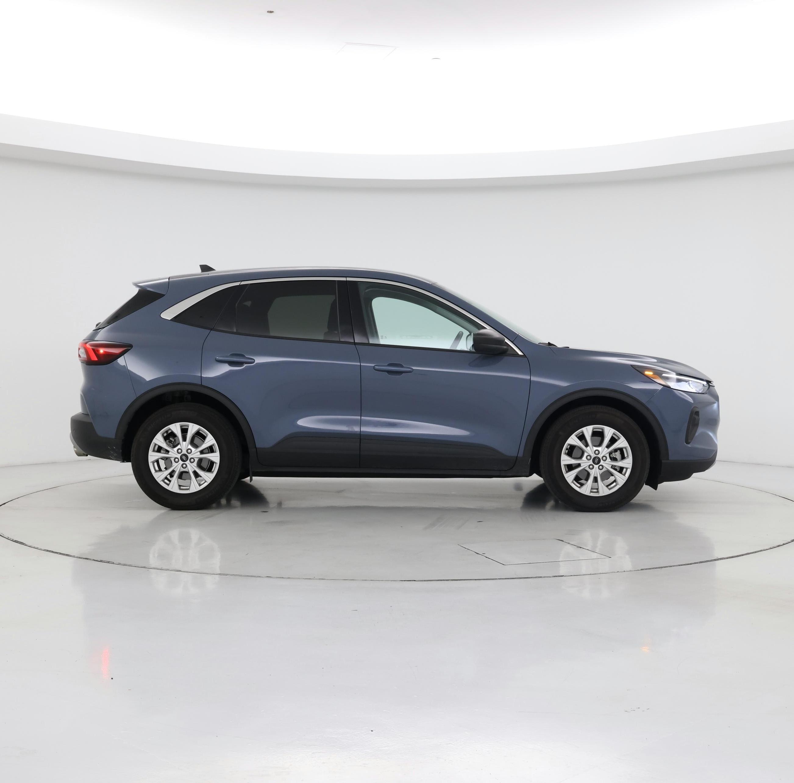 Thumbnail: 2023 Ford Escape - 7