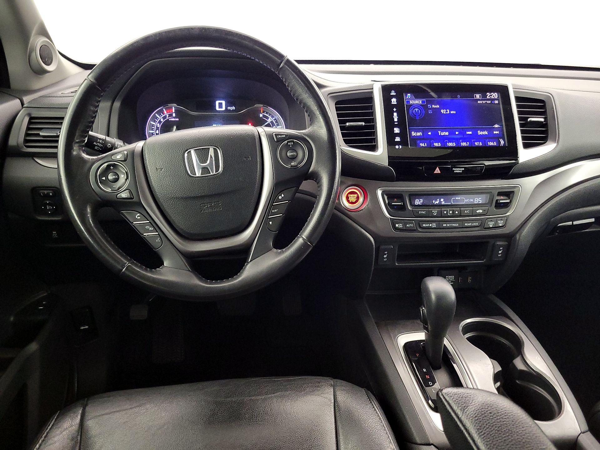 Thumbnail: 2018 Honda Pilot - 10