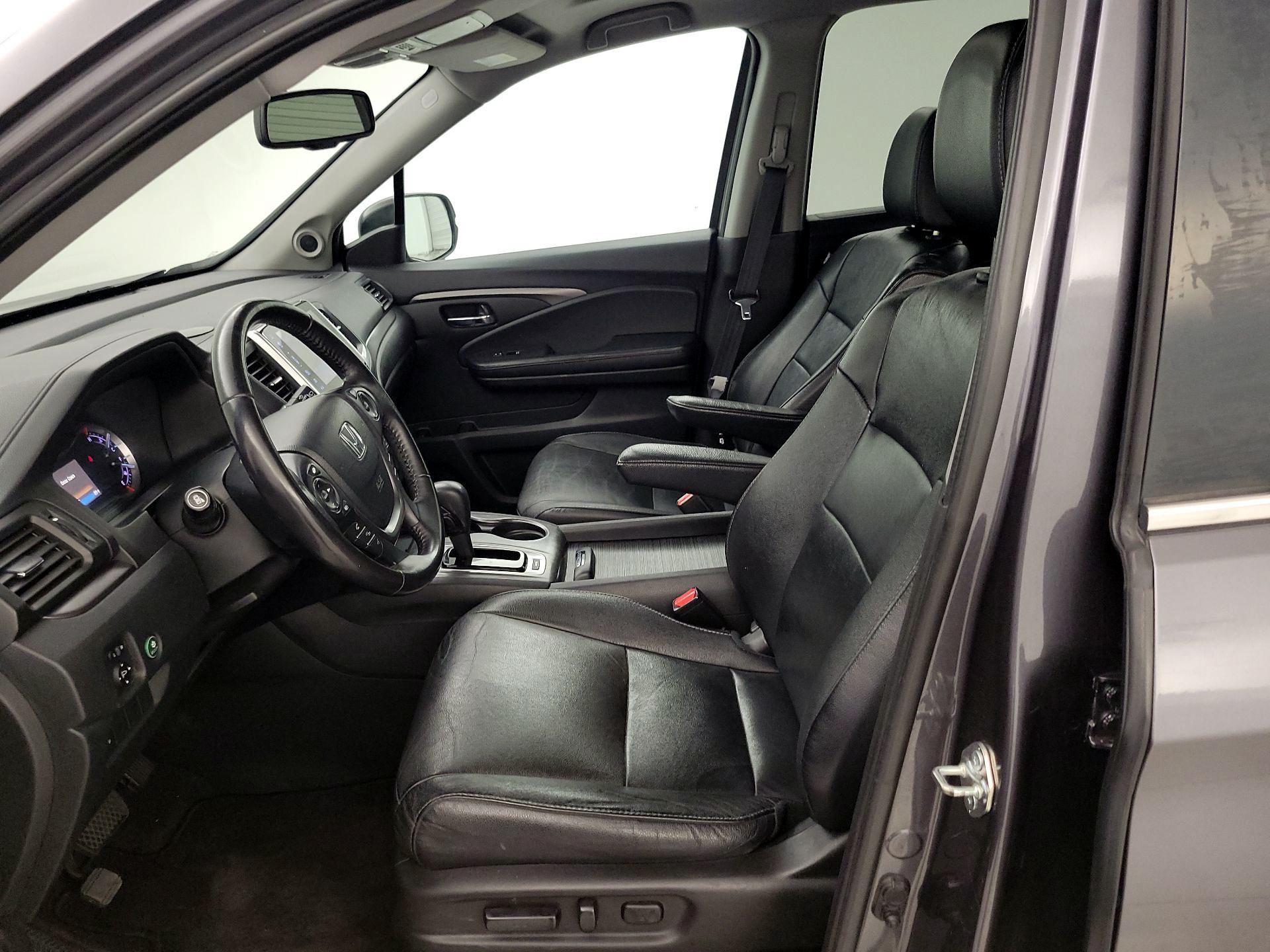 Thumbnail: 2018 Honda Pilot - 11