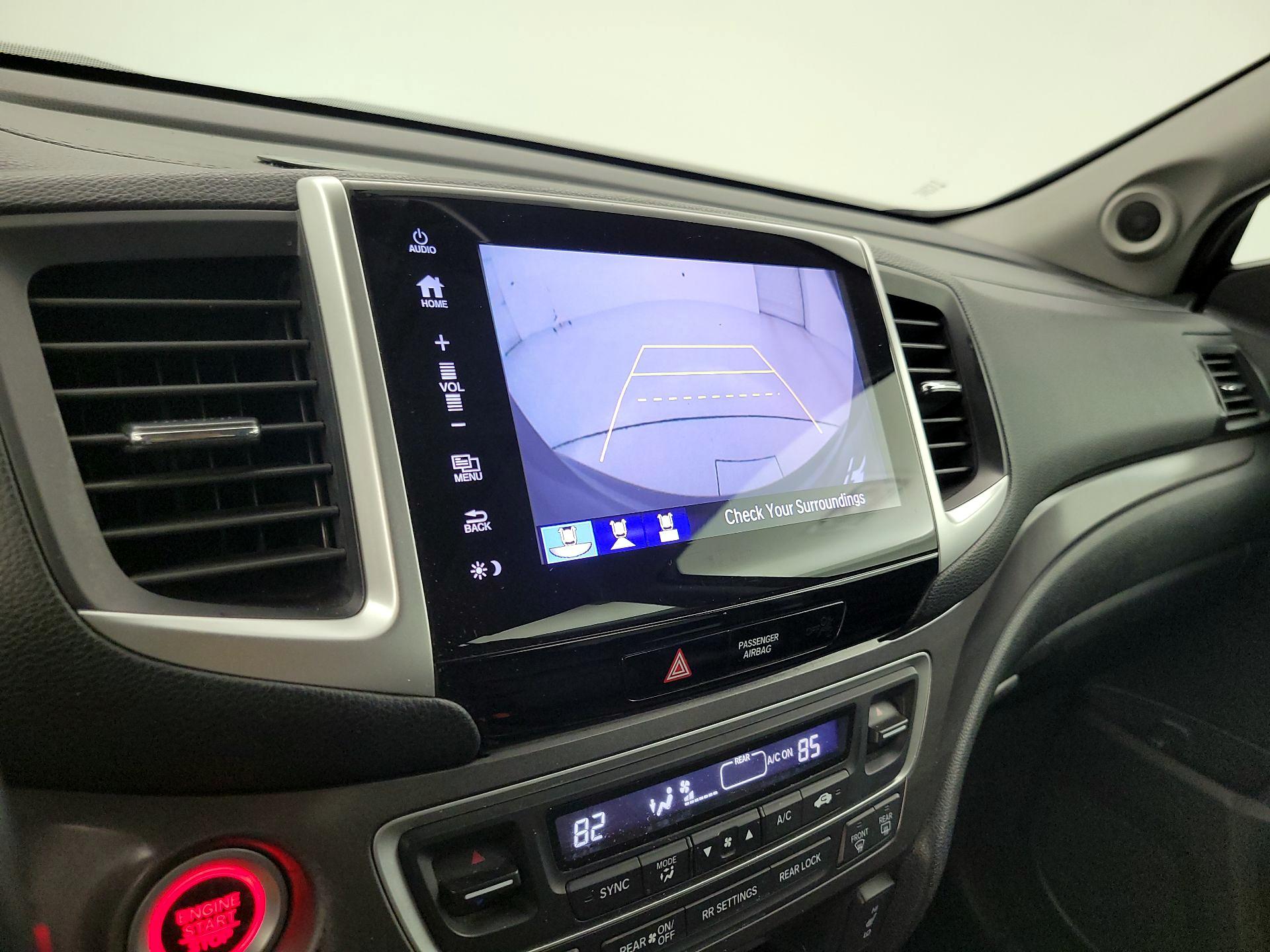 Thumbnail: 2018 Honda Pilot - 14