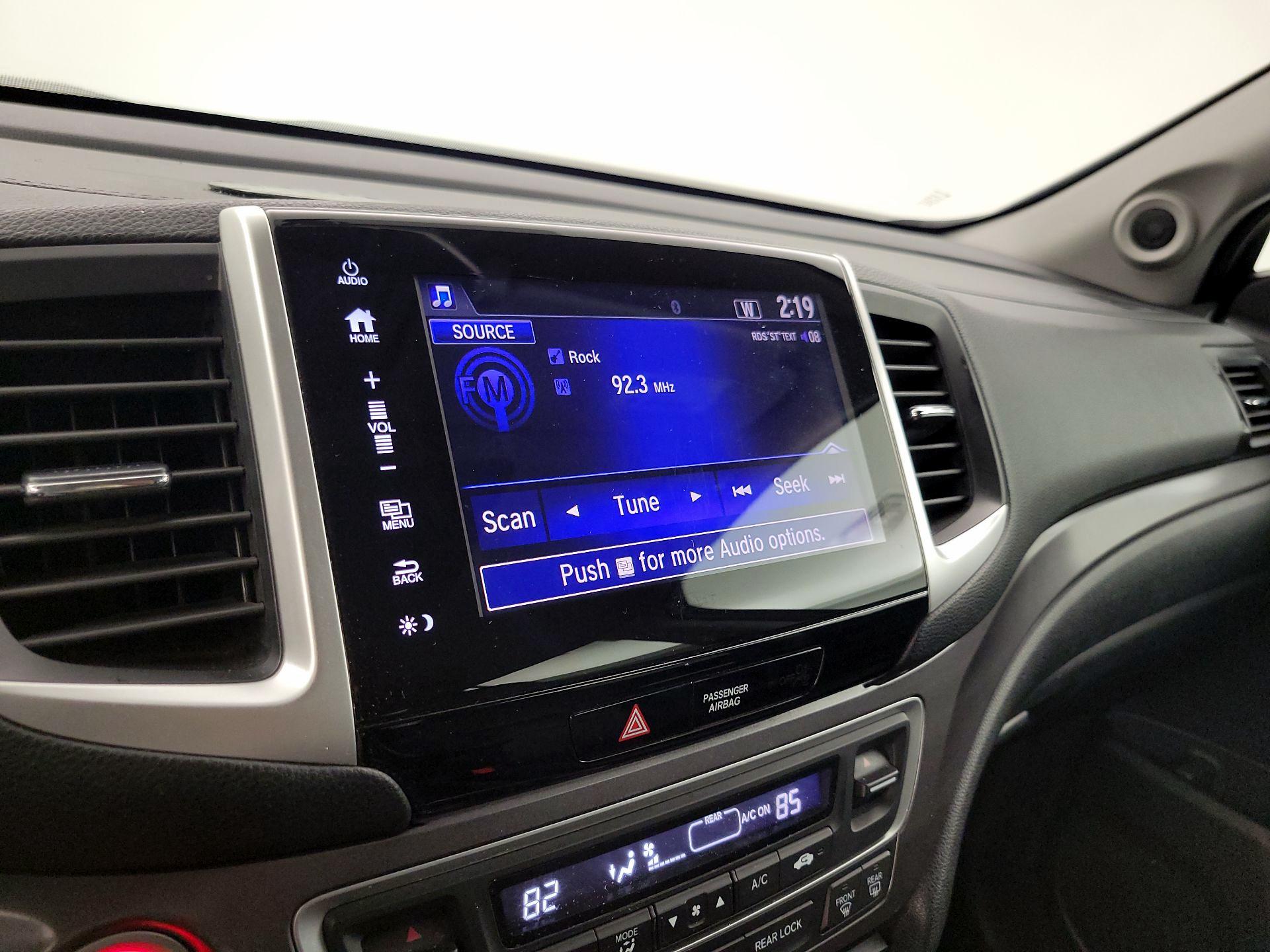 Thumbnail: 2018 Honda Pilot - 15