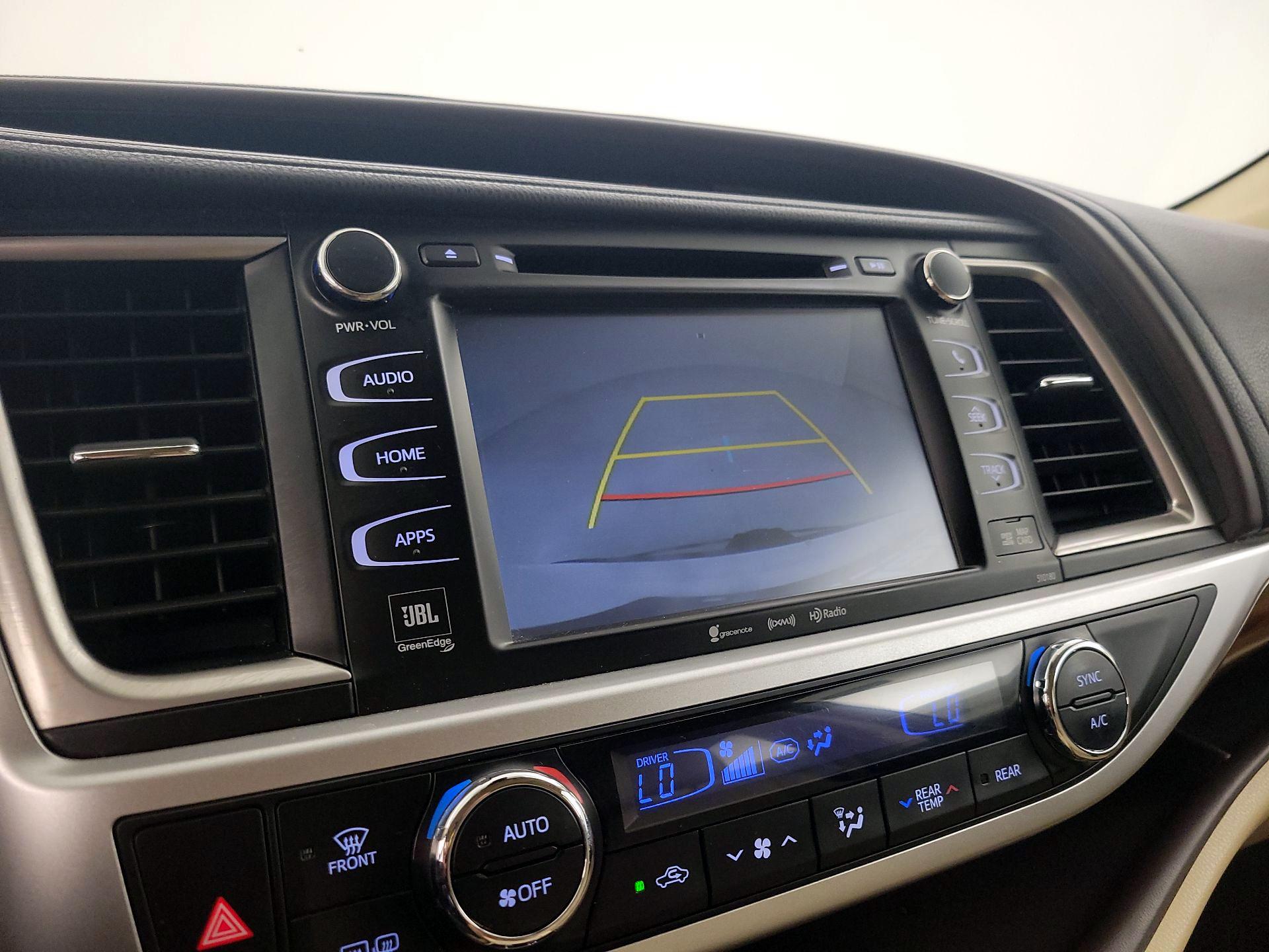 Thumbnail: 2017 Toyota Highlander - 14