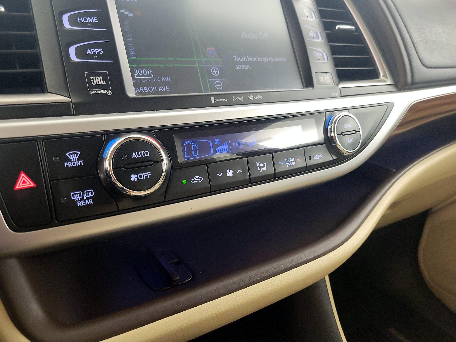 Thumbnail: 2017 Toyota Highlander - 16