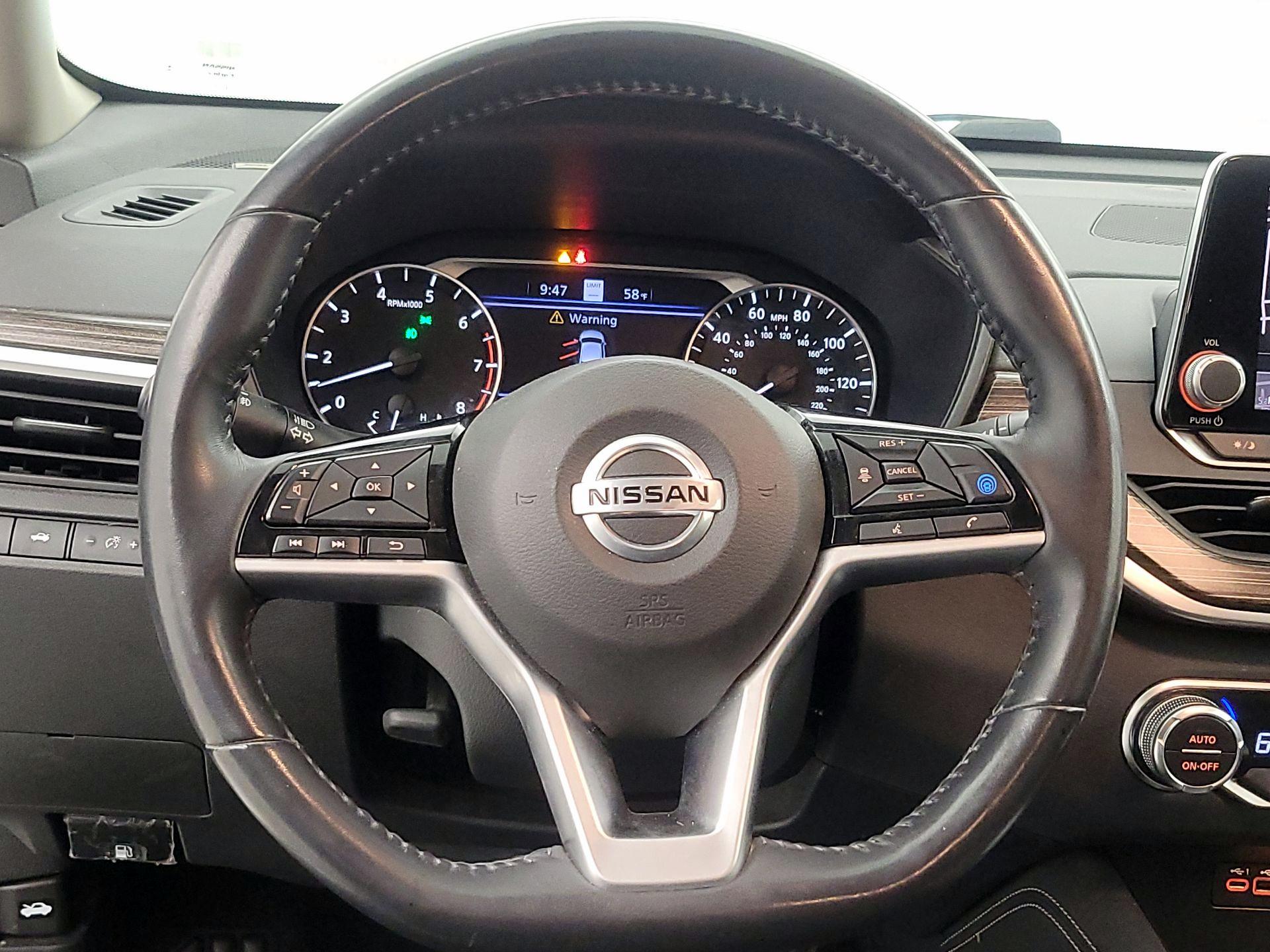 Thumbnail: 2021 Nissan Altima - 10