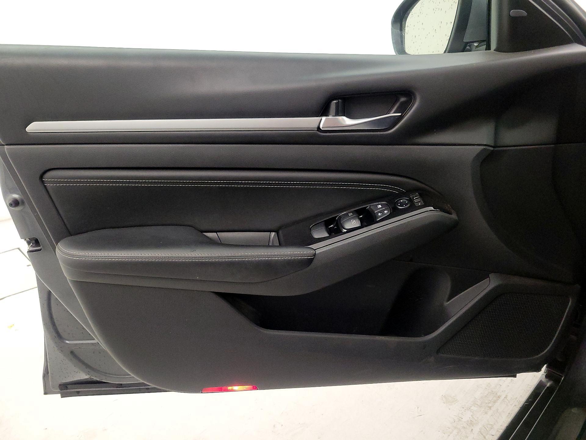 Thumbnail: 2021 Nissan Altima - 12