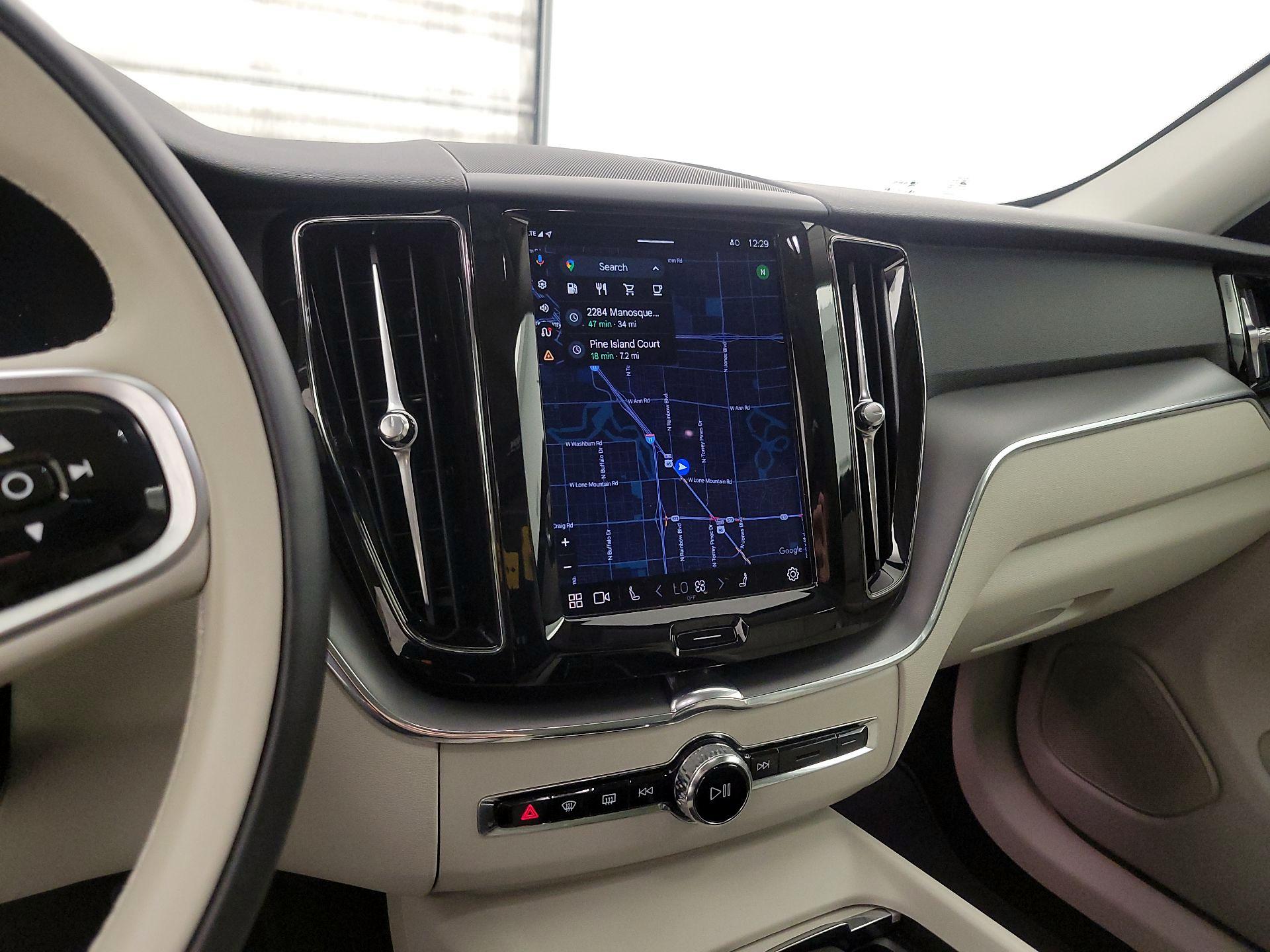 Thumbnail: 2024 Volvo XC60 - 14