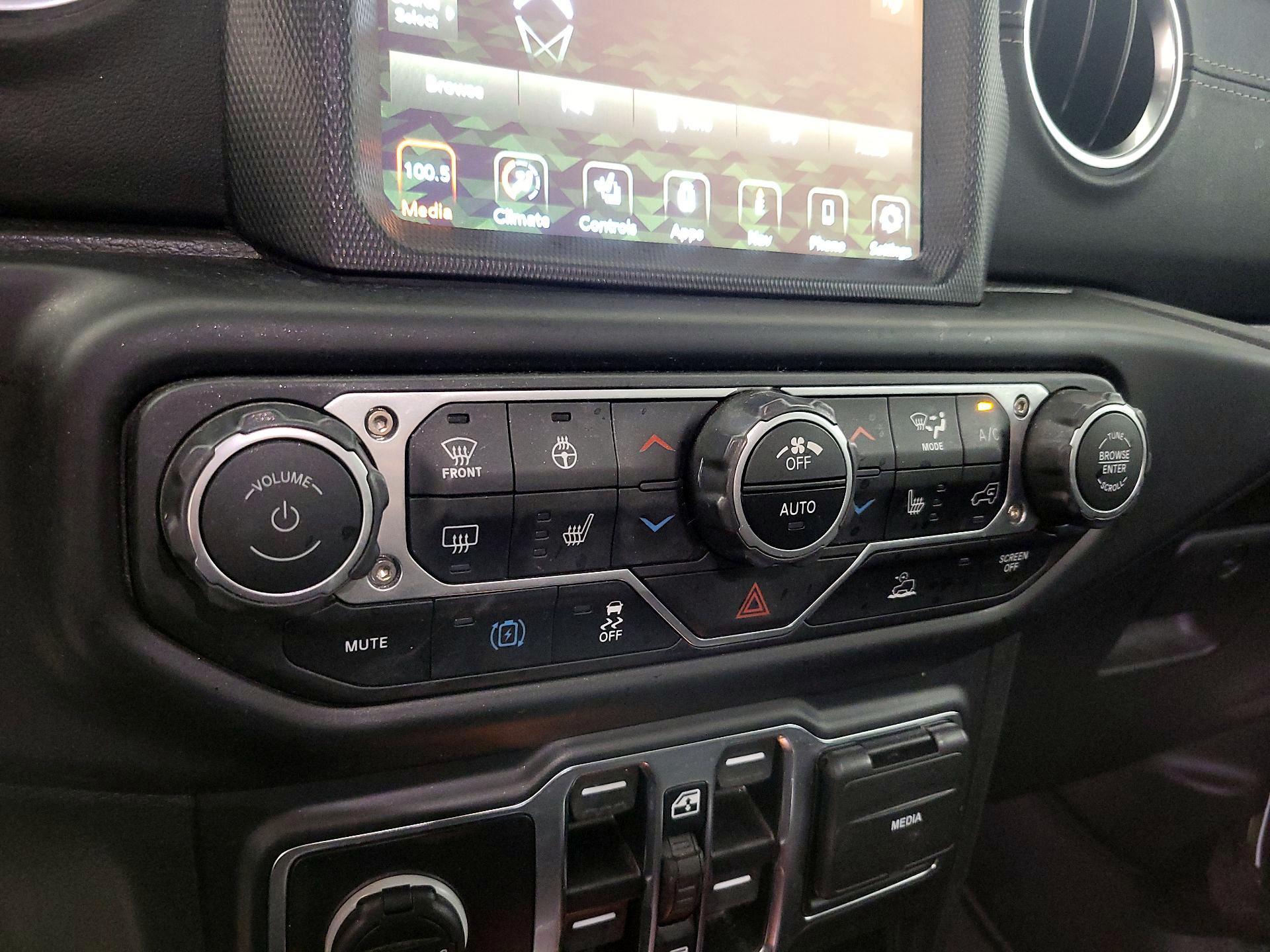 Thumbnail: 2023 Jeep Wrangler - 17