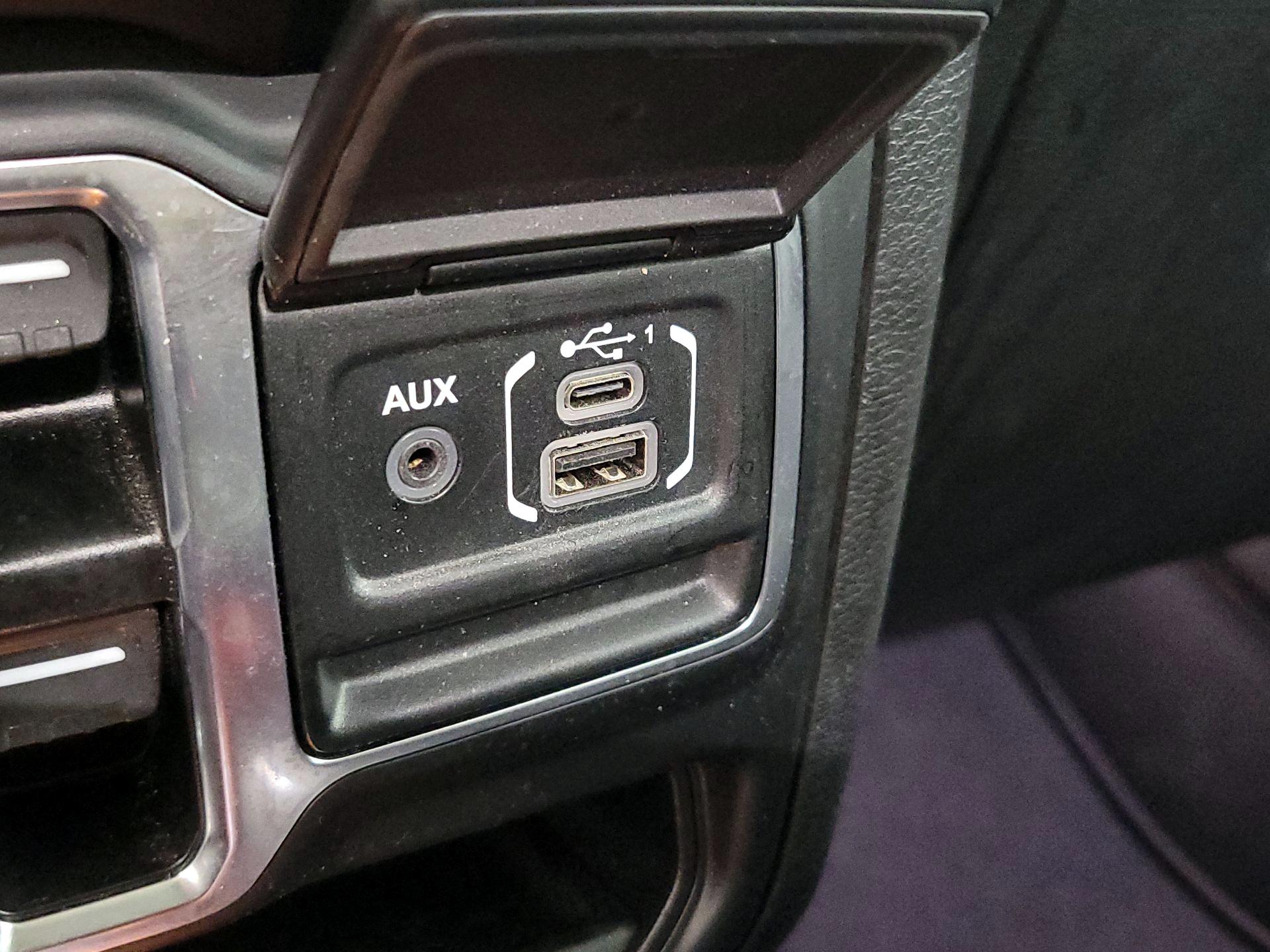 Thumbnail: 2023 Jeep Wrangler - 19