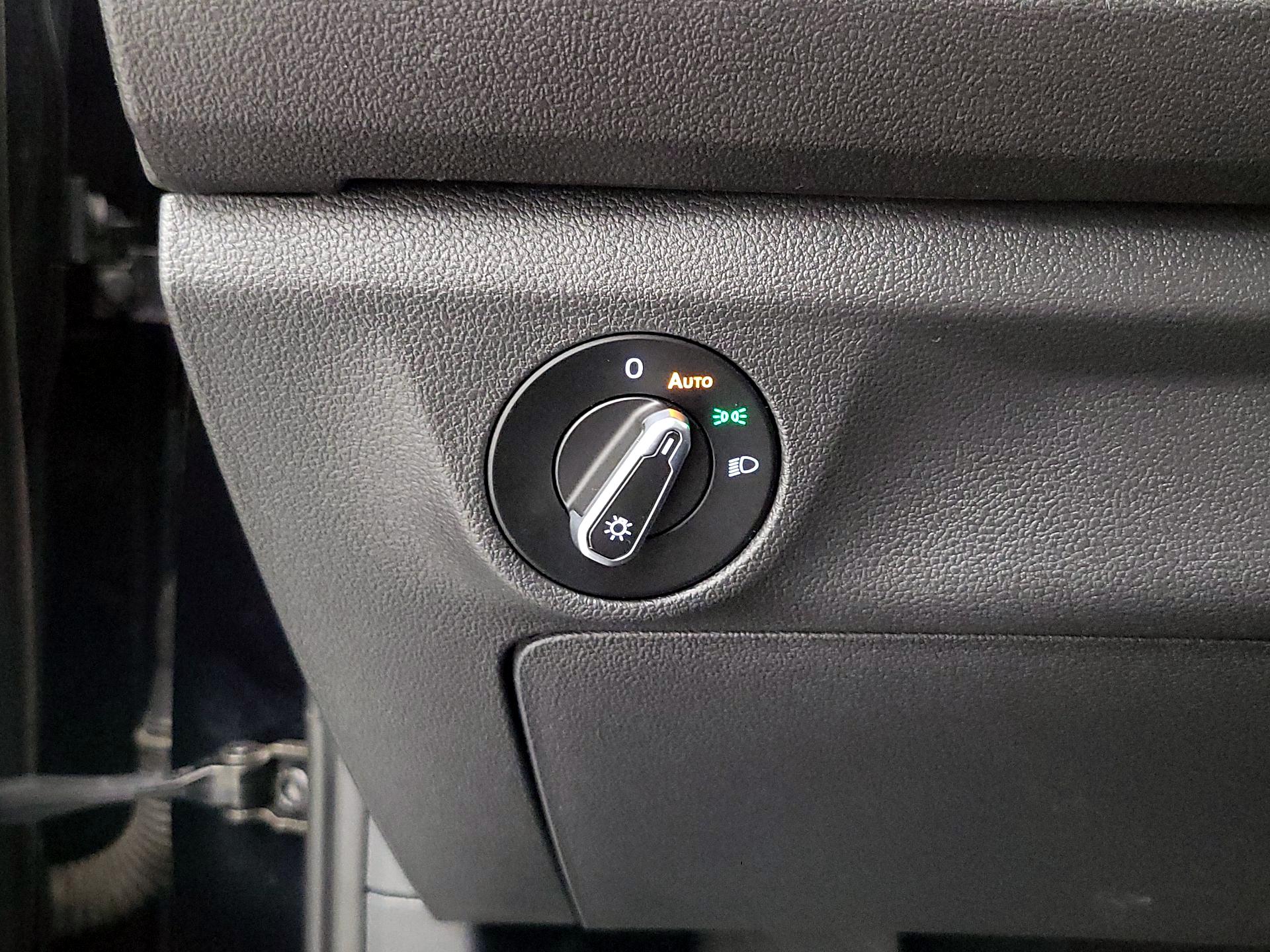 Thumbnail: 2023 Volkswagen Jetta - 13