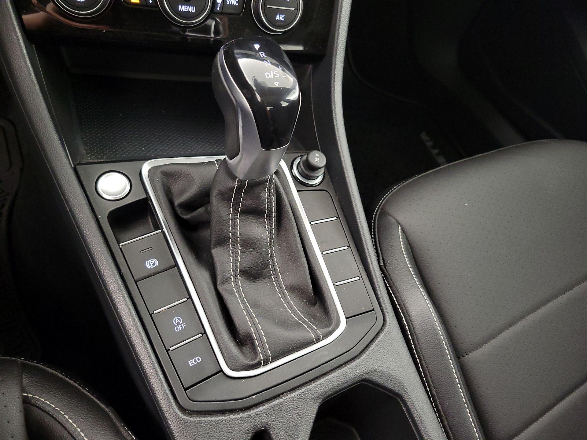 Thumbnail: 2023 Volkswagen Jetta - 17