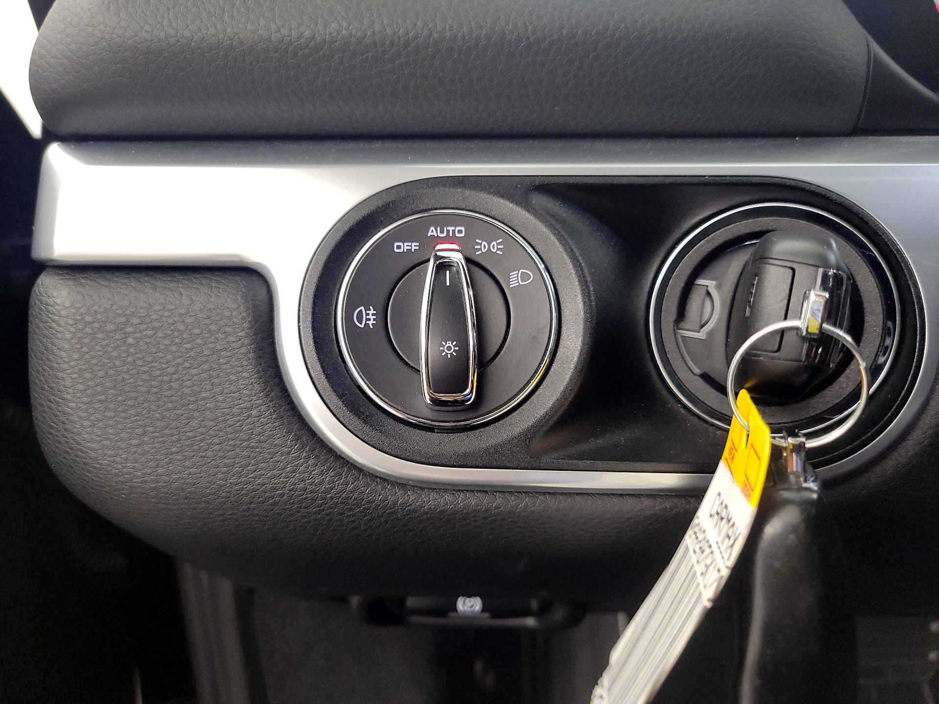 Thumbnail: 2016 Porsche Cayman - 13