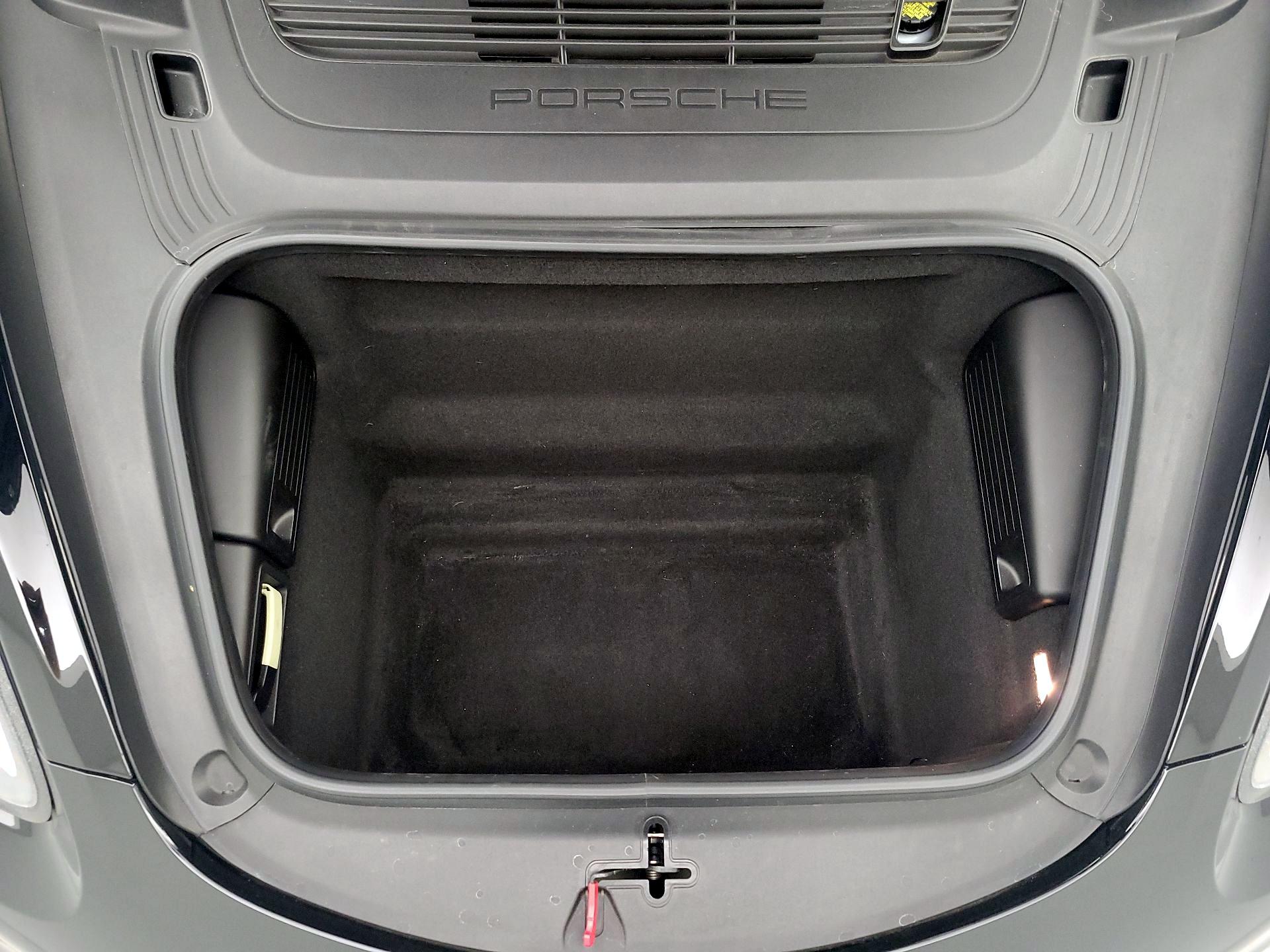 Thumbnail: 2016 Porsche Cayman - 19