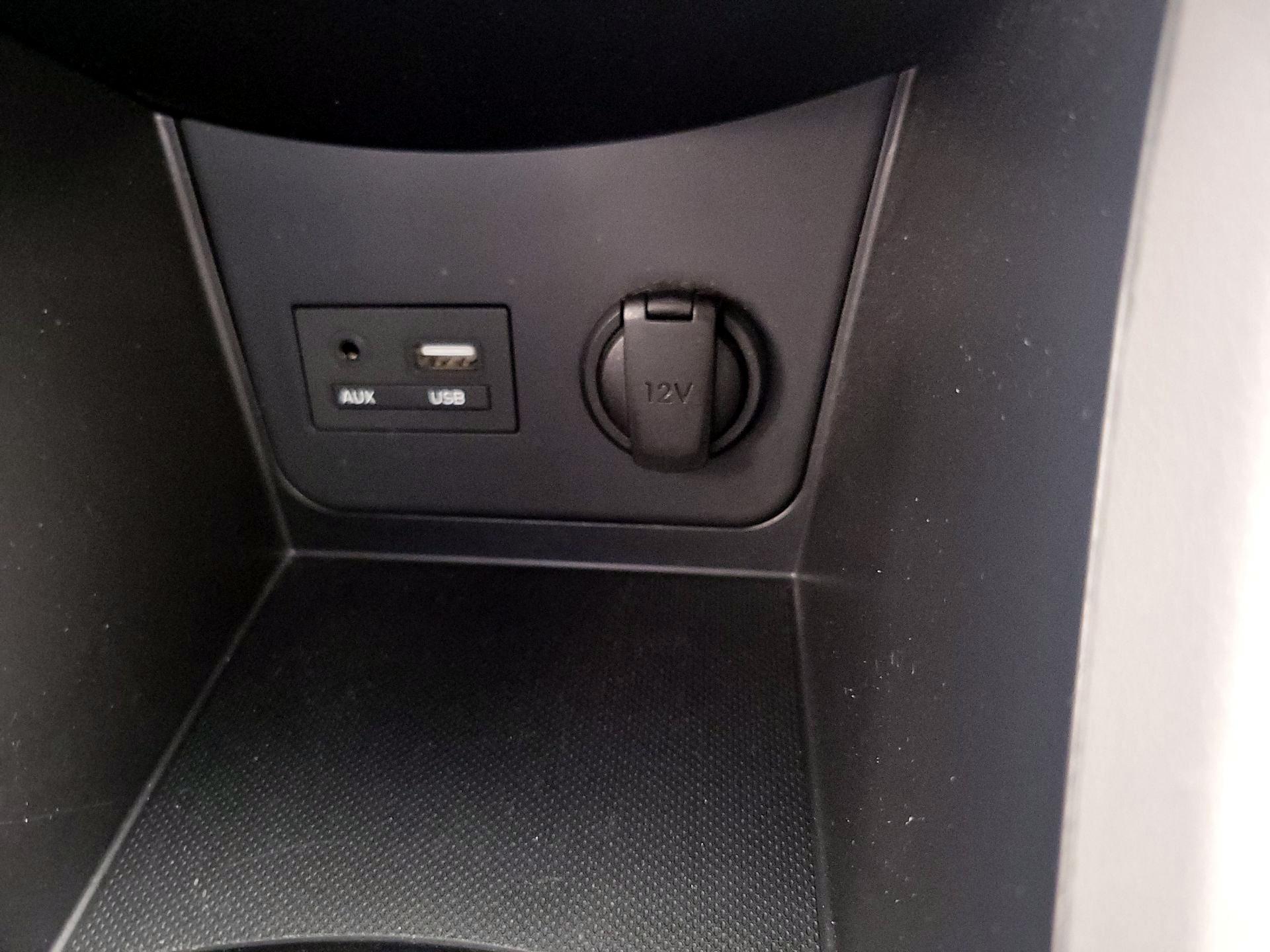 Thumbnail: 2017 Hyundai Accent - 17