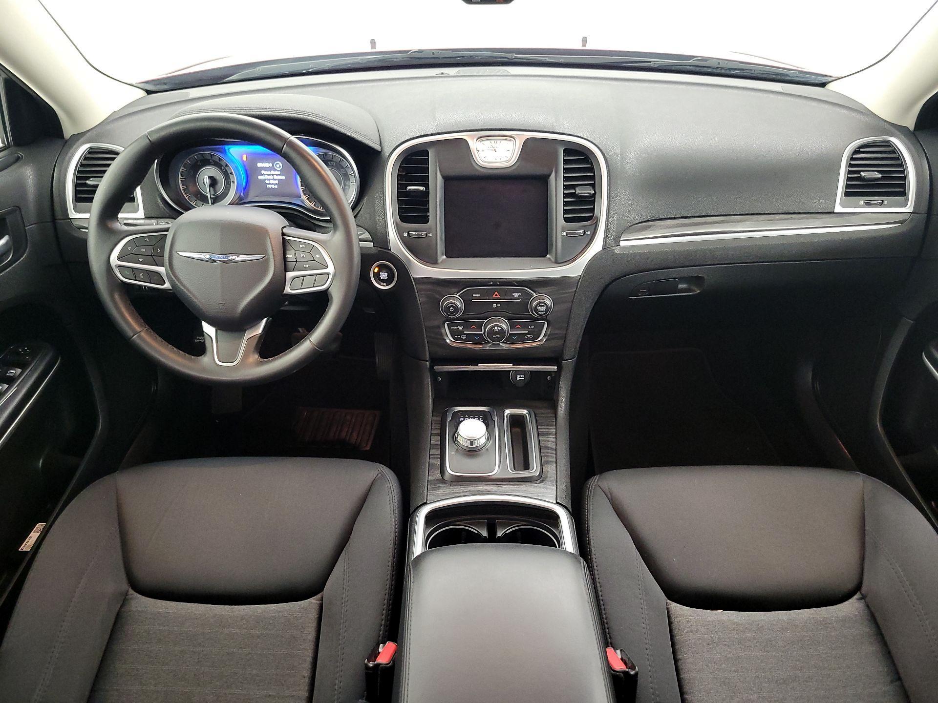 Thumbnail: 2019 Chrysler 300 - 9