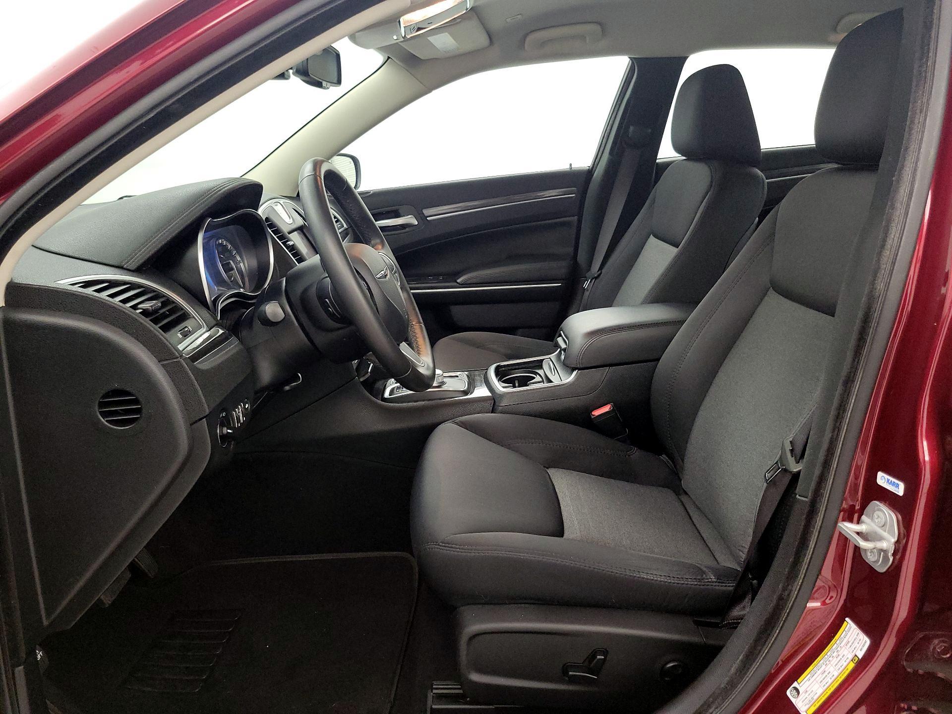 Thumbnail: 2019 Chrysler 300 - 11