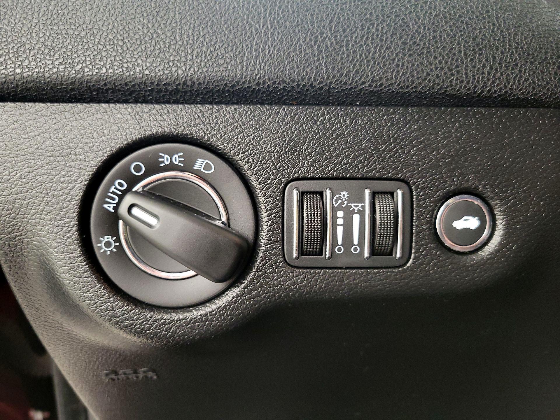 Thumbnail: 2019 Chrysler 300 - 13