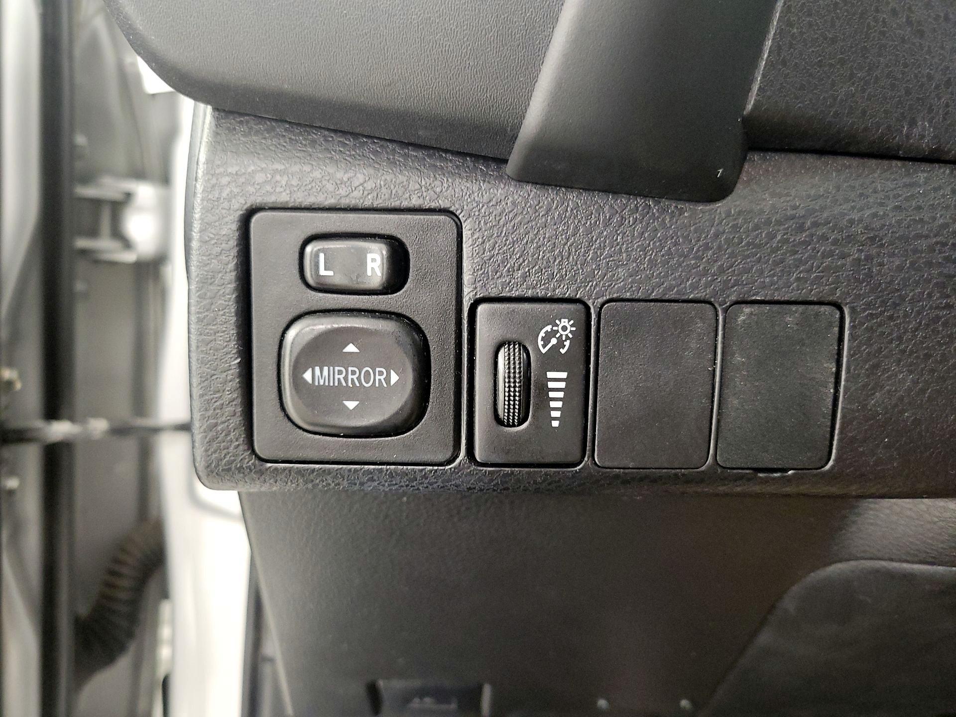 Thumbnail: 2017 Toyota Corolla - 13