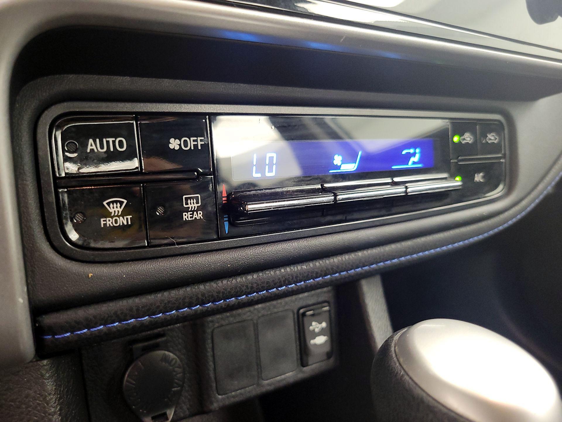 Thumbnail: 2017 Toyota Corolla - 16