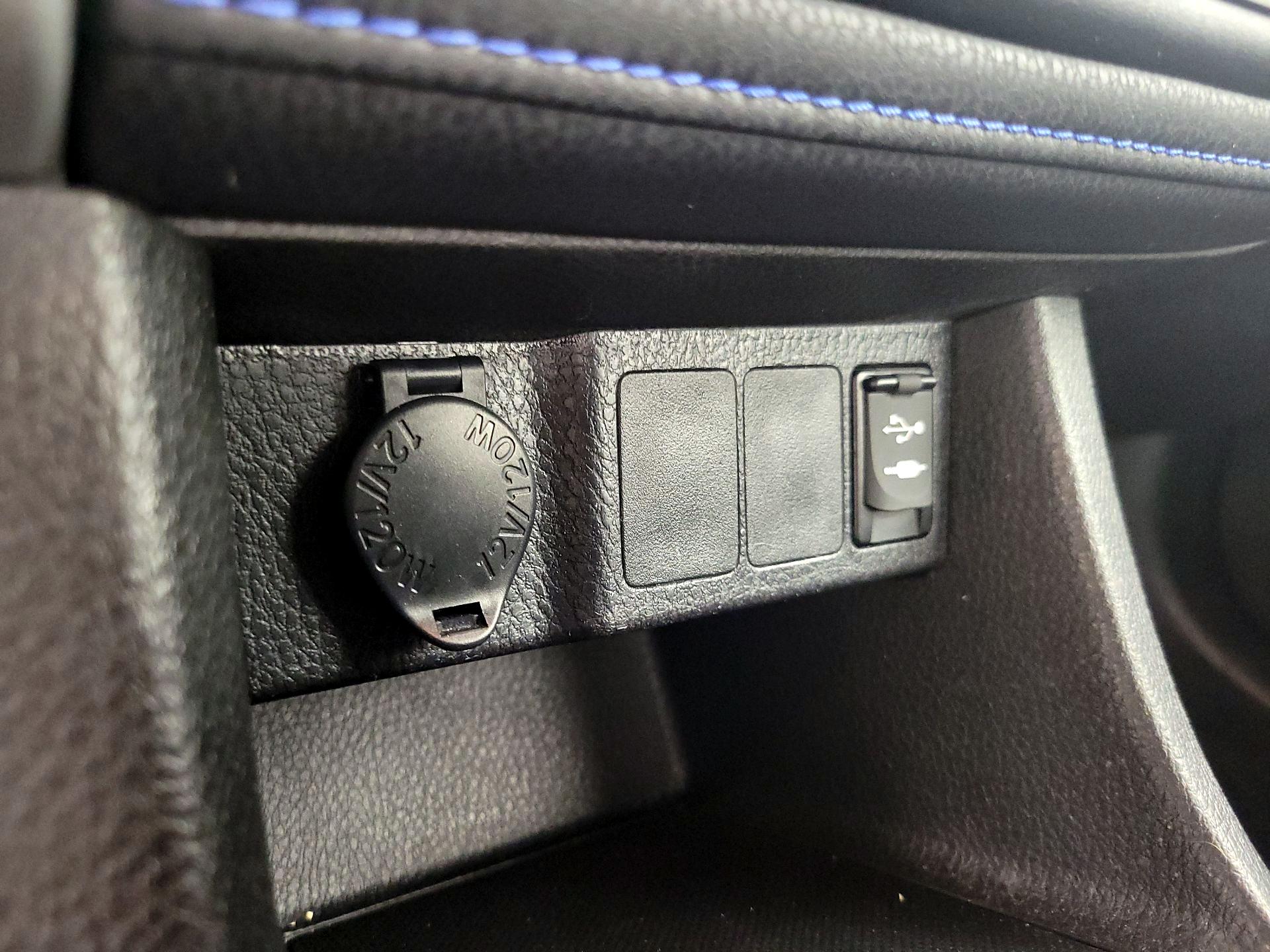 Thumbnail: 2017 Toyota Corolla - 18