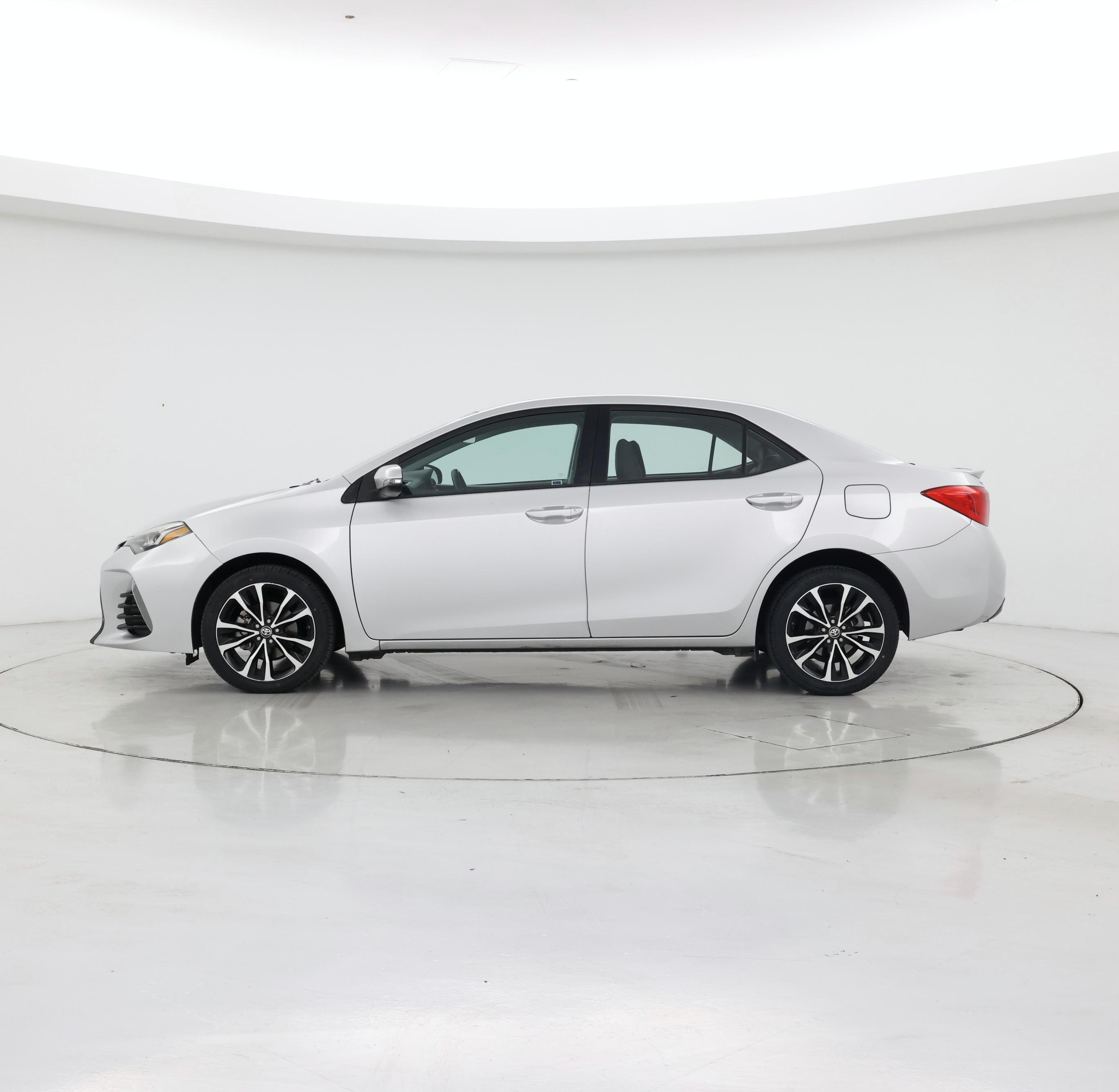 Thumbnail: 2017 Toyota Corolla - 3