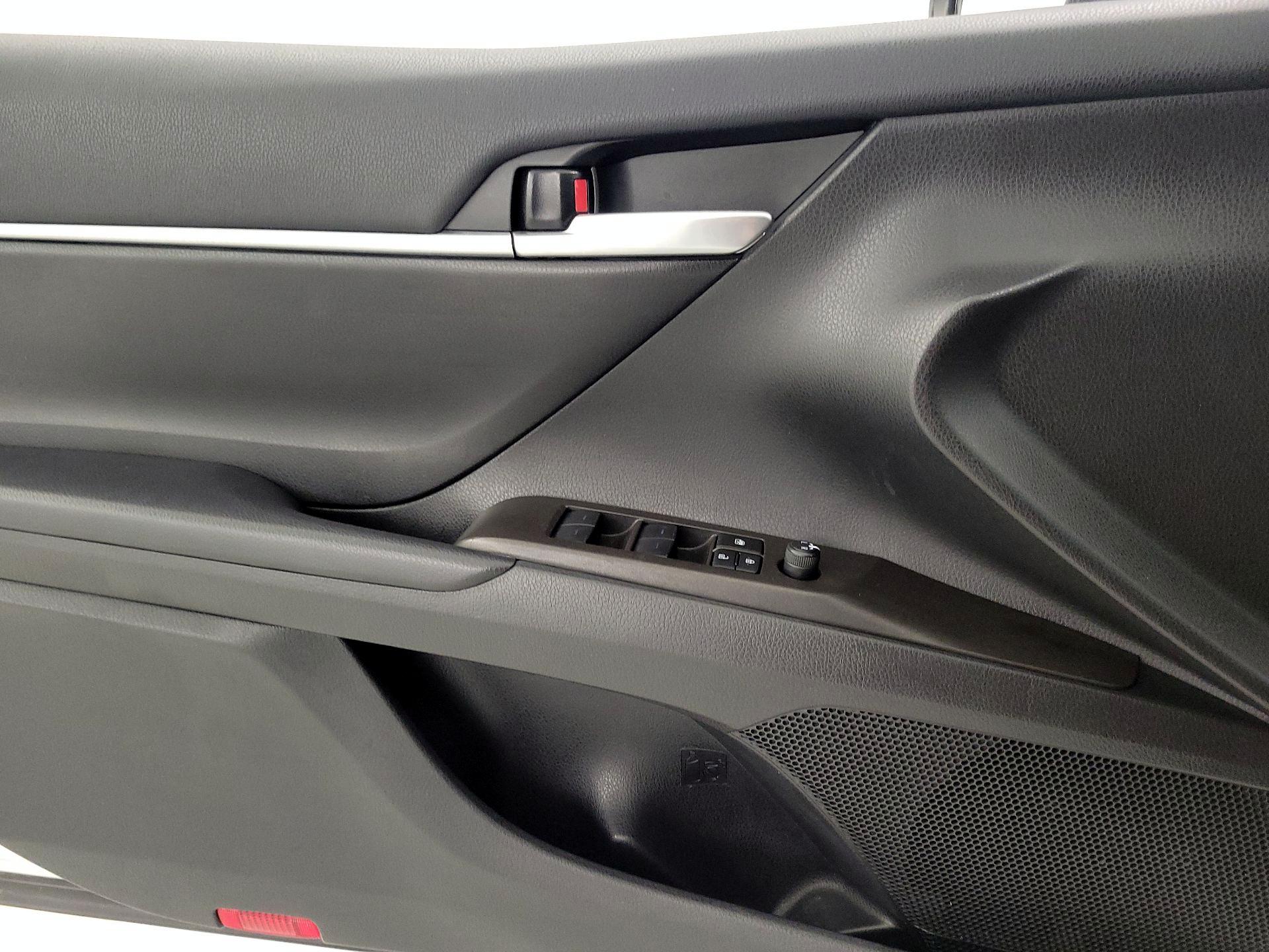 Thumbnail: 2023 Toyota Camry - 12