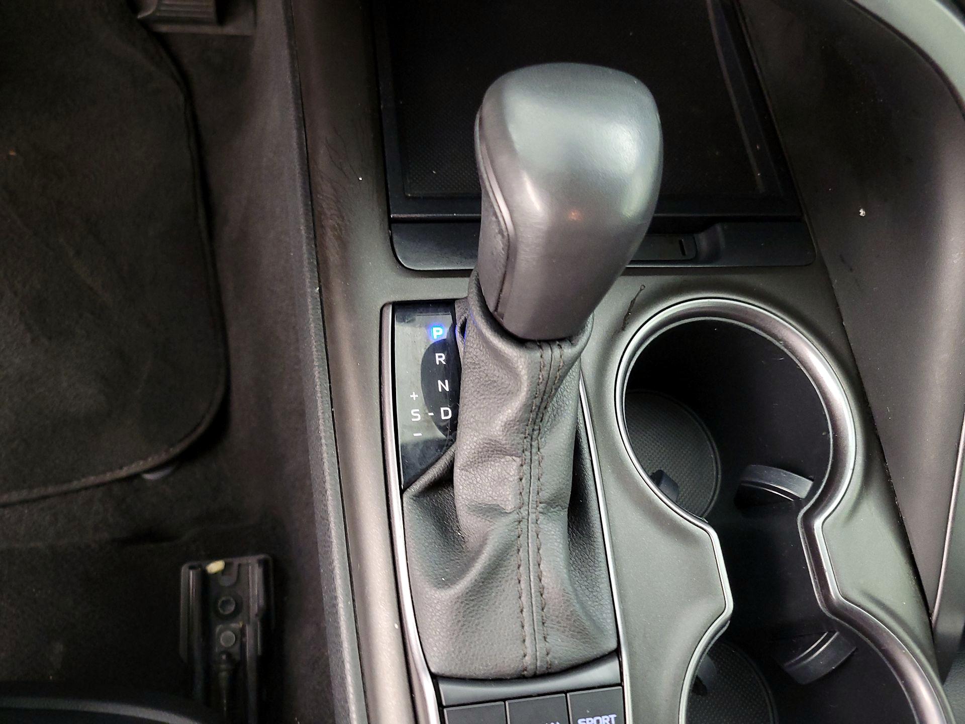 Thumbnail: 2023 Toyota Camry - 17