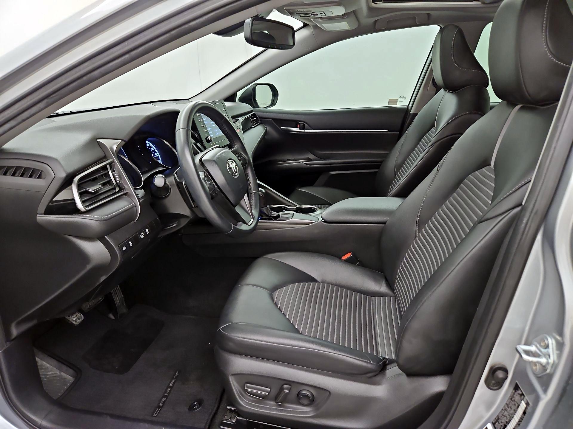 Thumbnail: 2021 Toyota Camry - 11