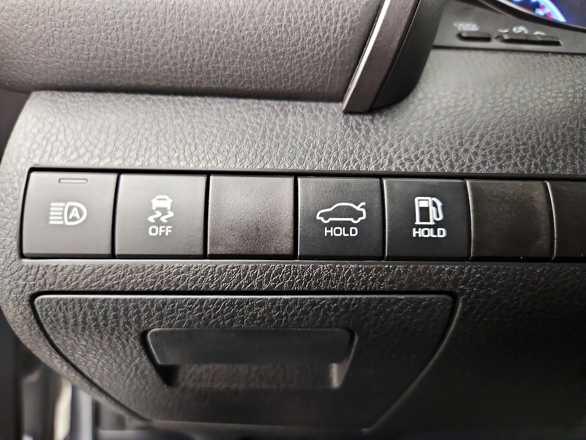 Thumbnail: 2021 Toyota Camry - 13