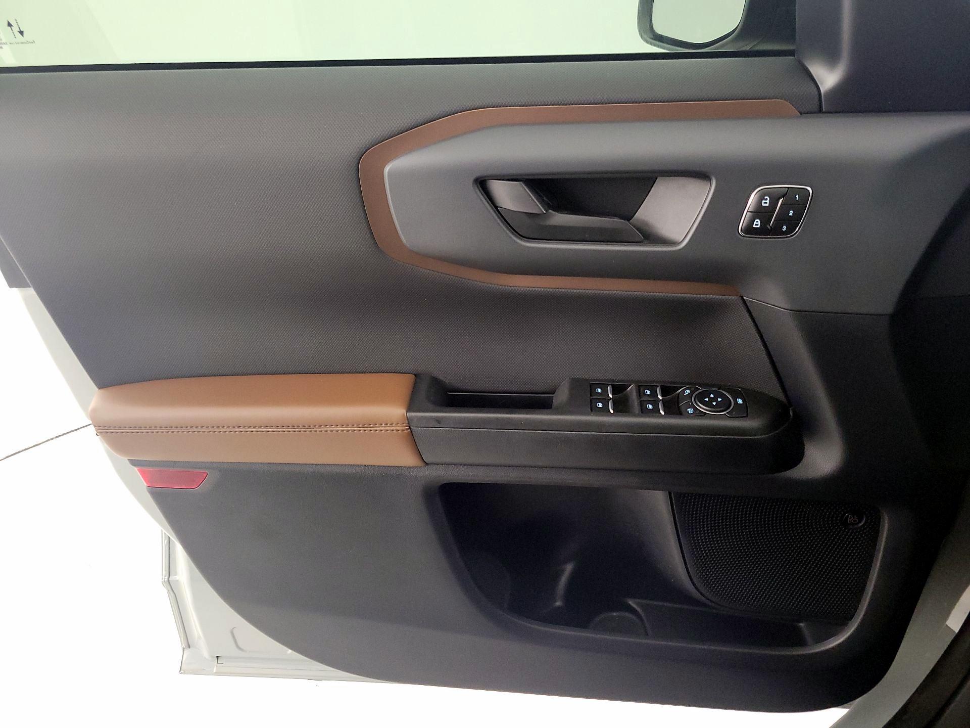 Thumbnail: 2023 Ford Bronco Sport - 12