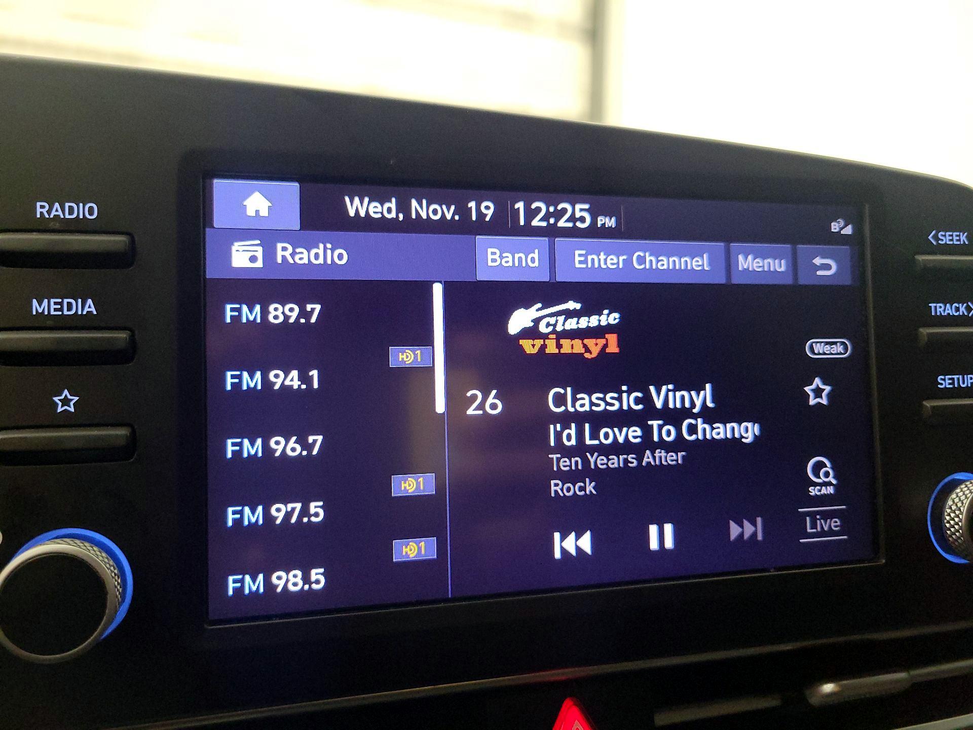 Thumbnail: 2023 Hyundai Elantra - 15