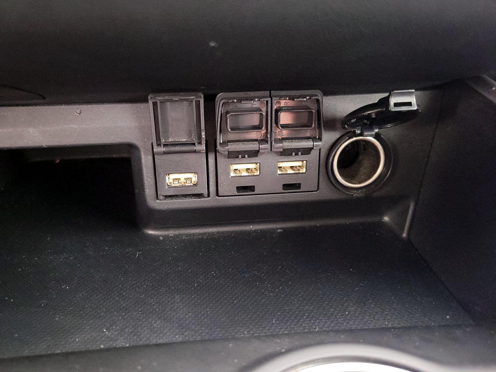 Thumbnail: 2020 Toyota Highlander - 18