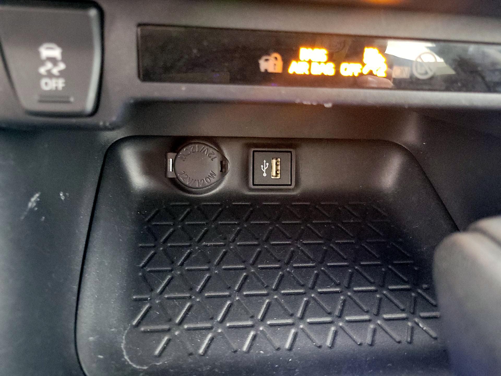 Thumbnail: 2024 Toyota RAV4 - 18