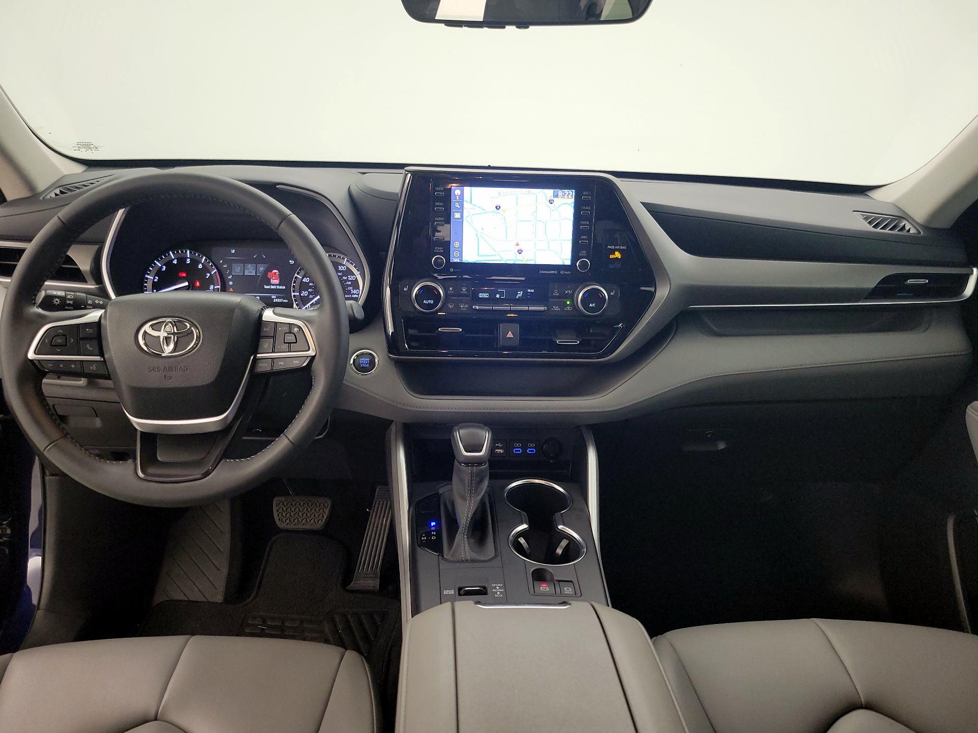 Thumbnail: 2022 Toyota Highlander - 9