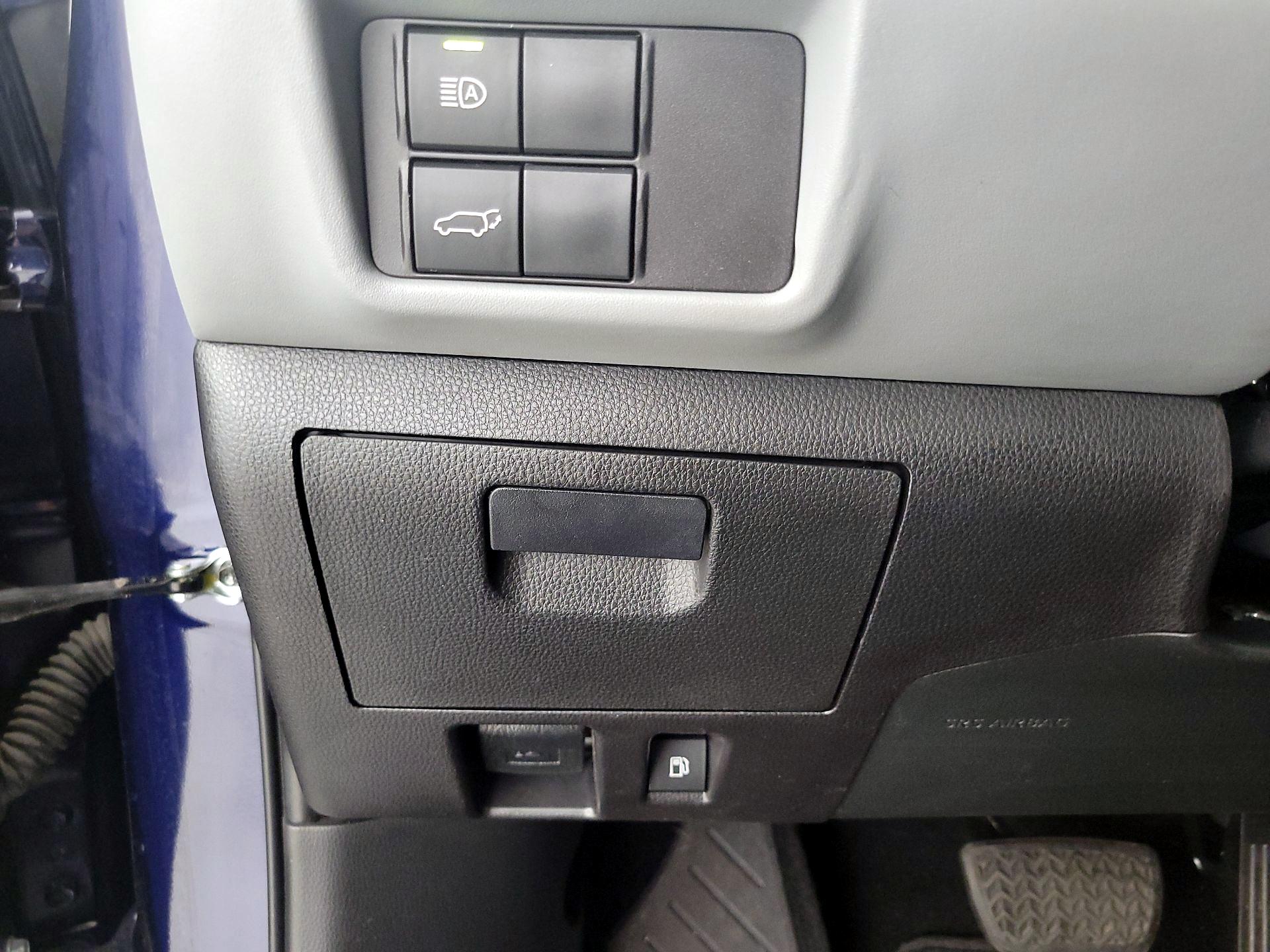 Thumbnail: 2022 Toyota Highlander - 13