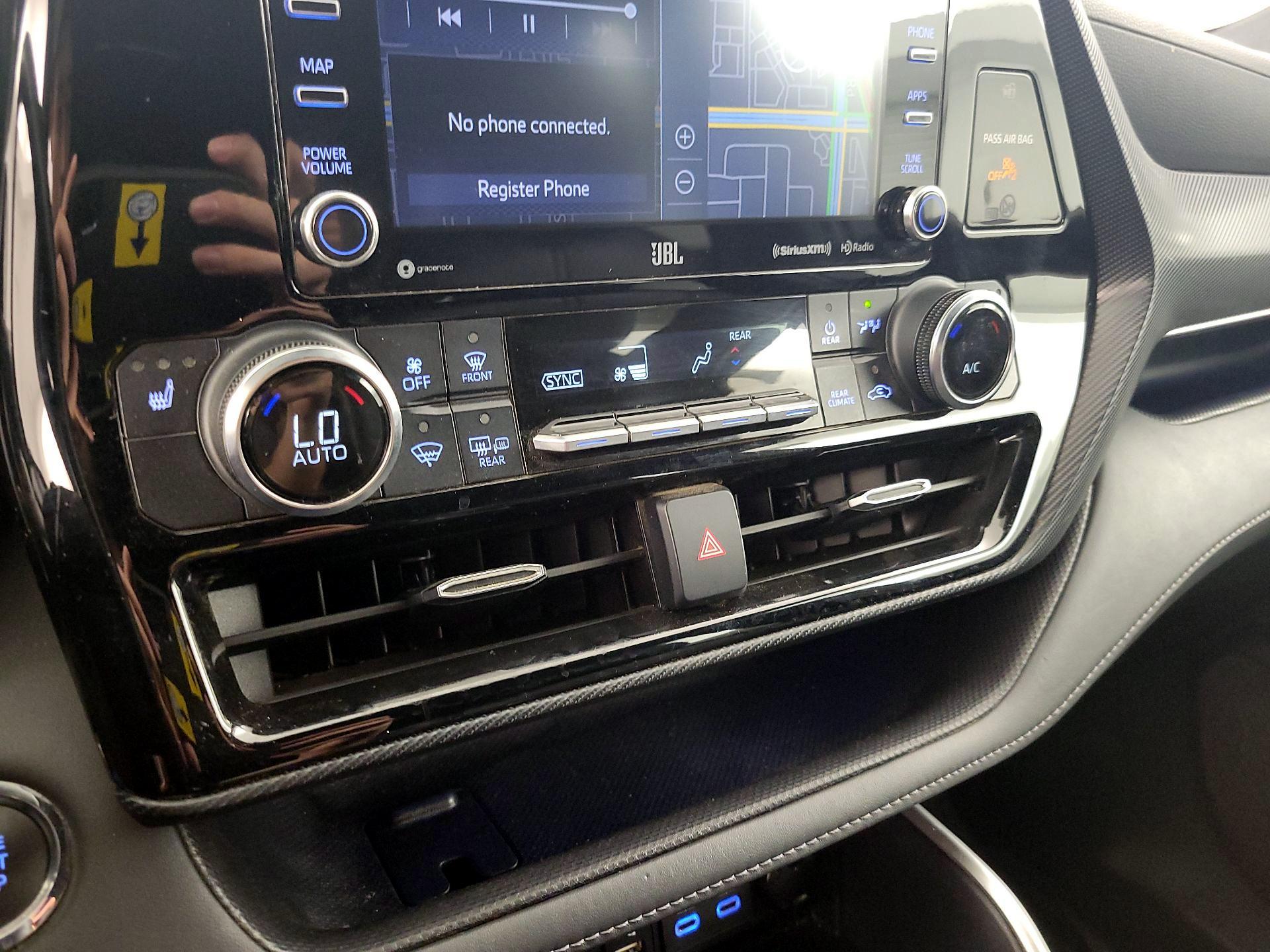 Thumbnail: 2022 Toyota Highlander - 17