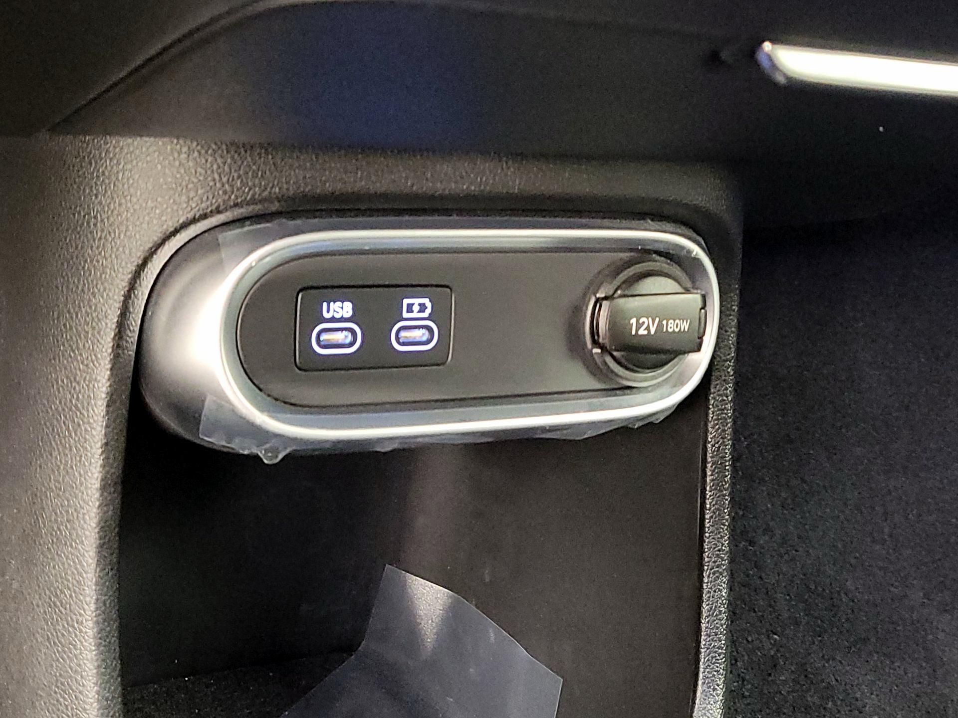 Thumbnail: 2024 Genesis GV60 - 19