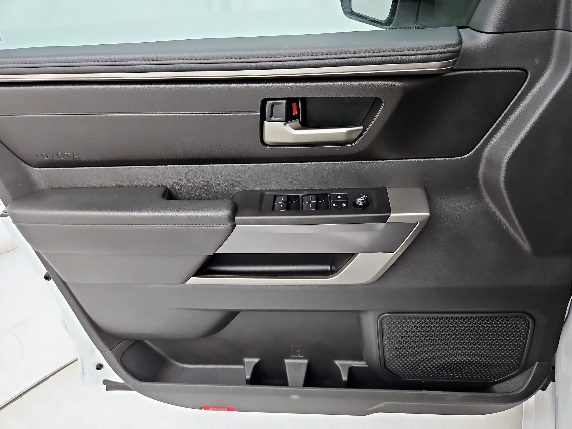 Thumbnail: 2024 Toyota Tundra - 12