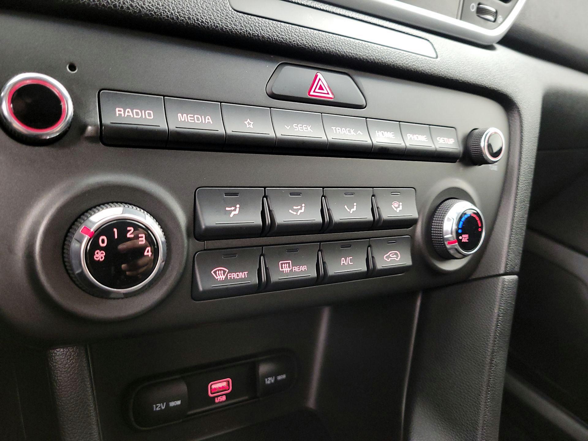 Thumbnail: 2020 Kia Sportage - 16