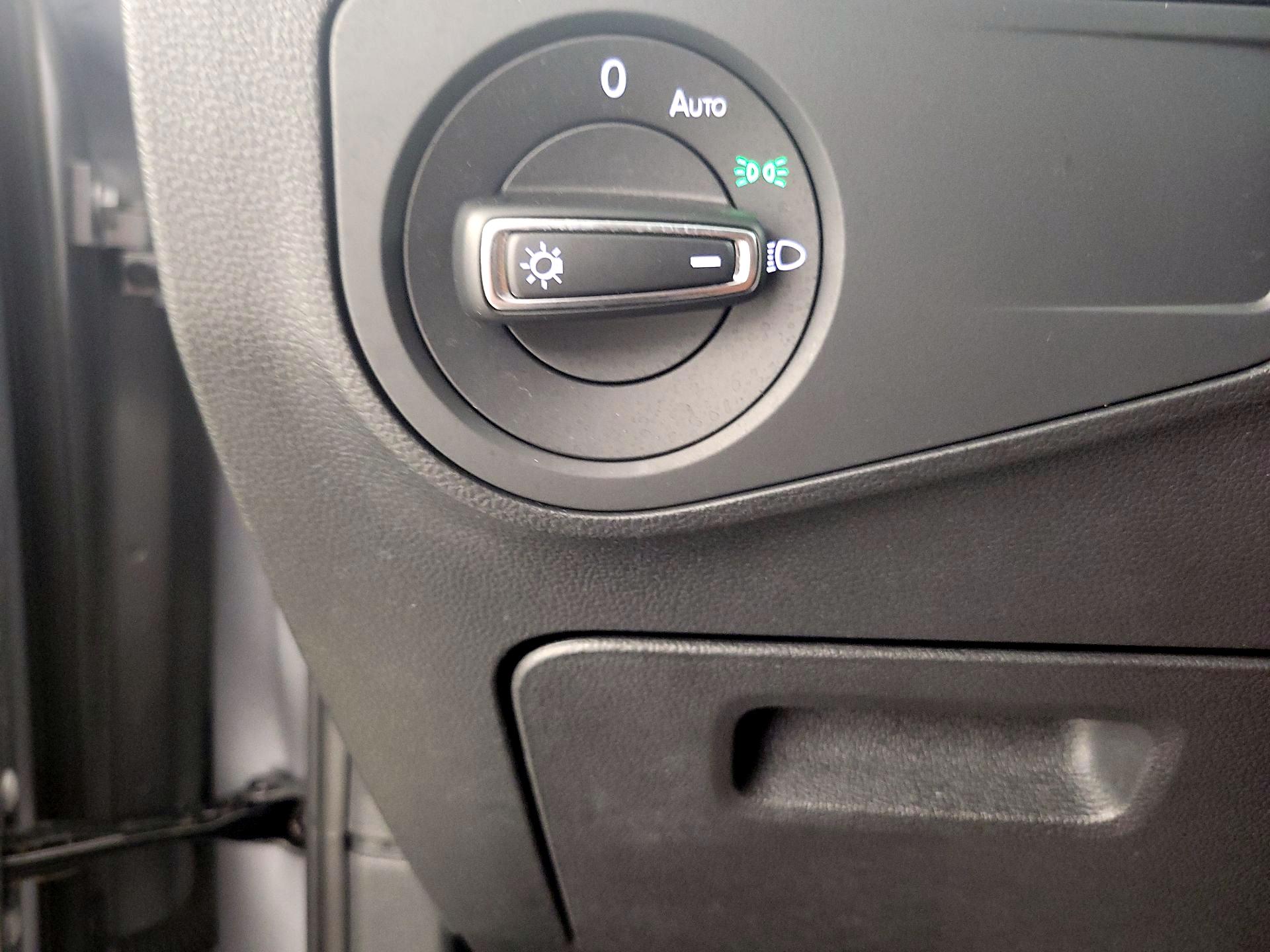 Thumbnail: 2022 Volkswagen Tiguan - 13