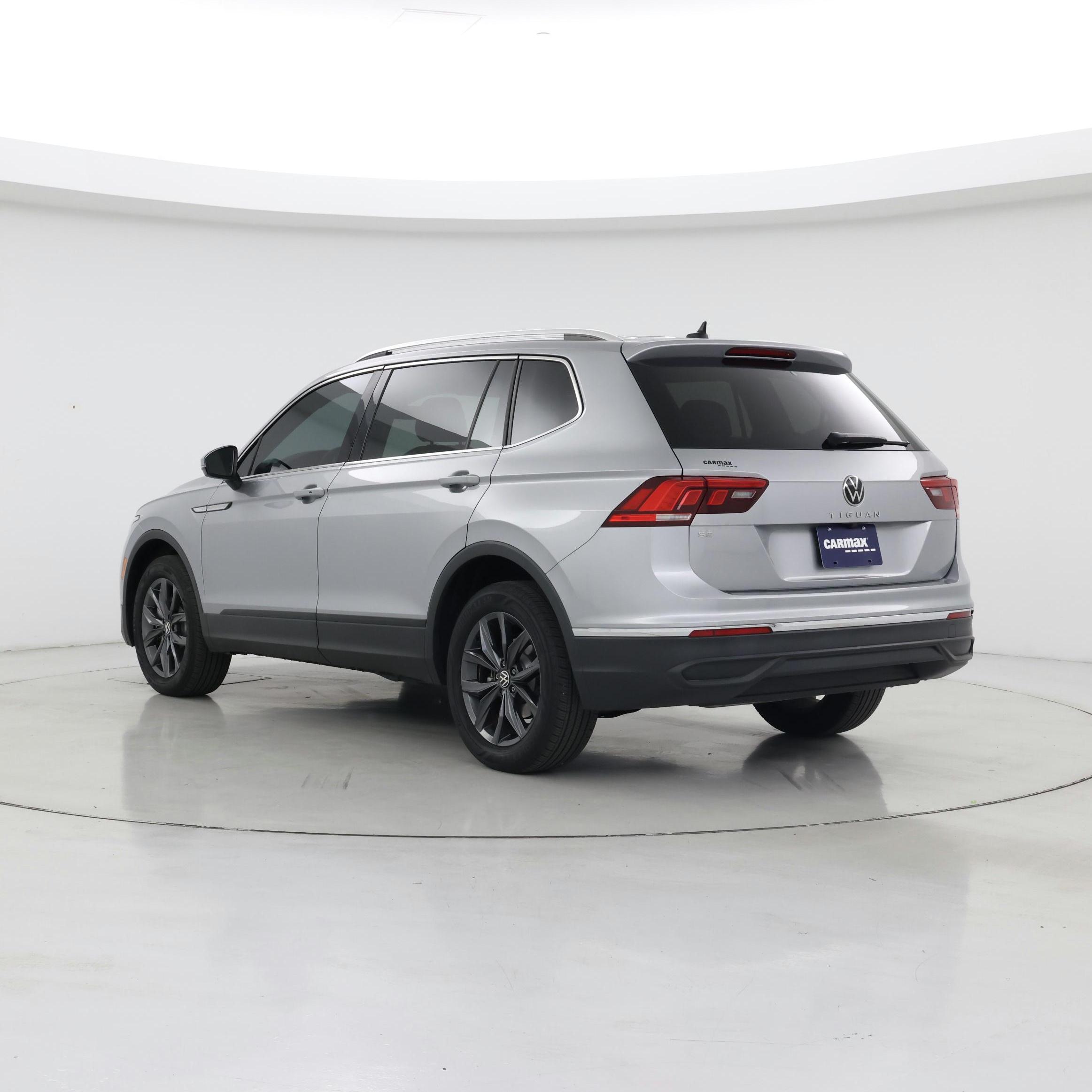 Thumbnail: 2022 Volkswagen Tiguan - 2