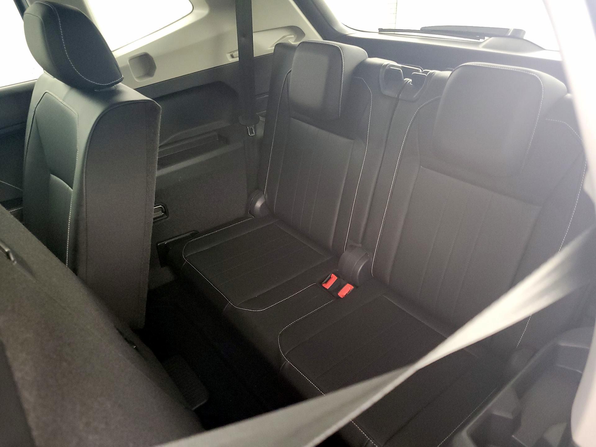 Thumbnail: 2022 Volkswagen Tiguan - 20