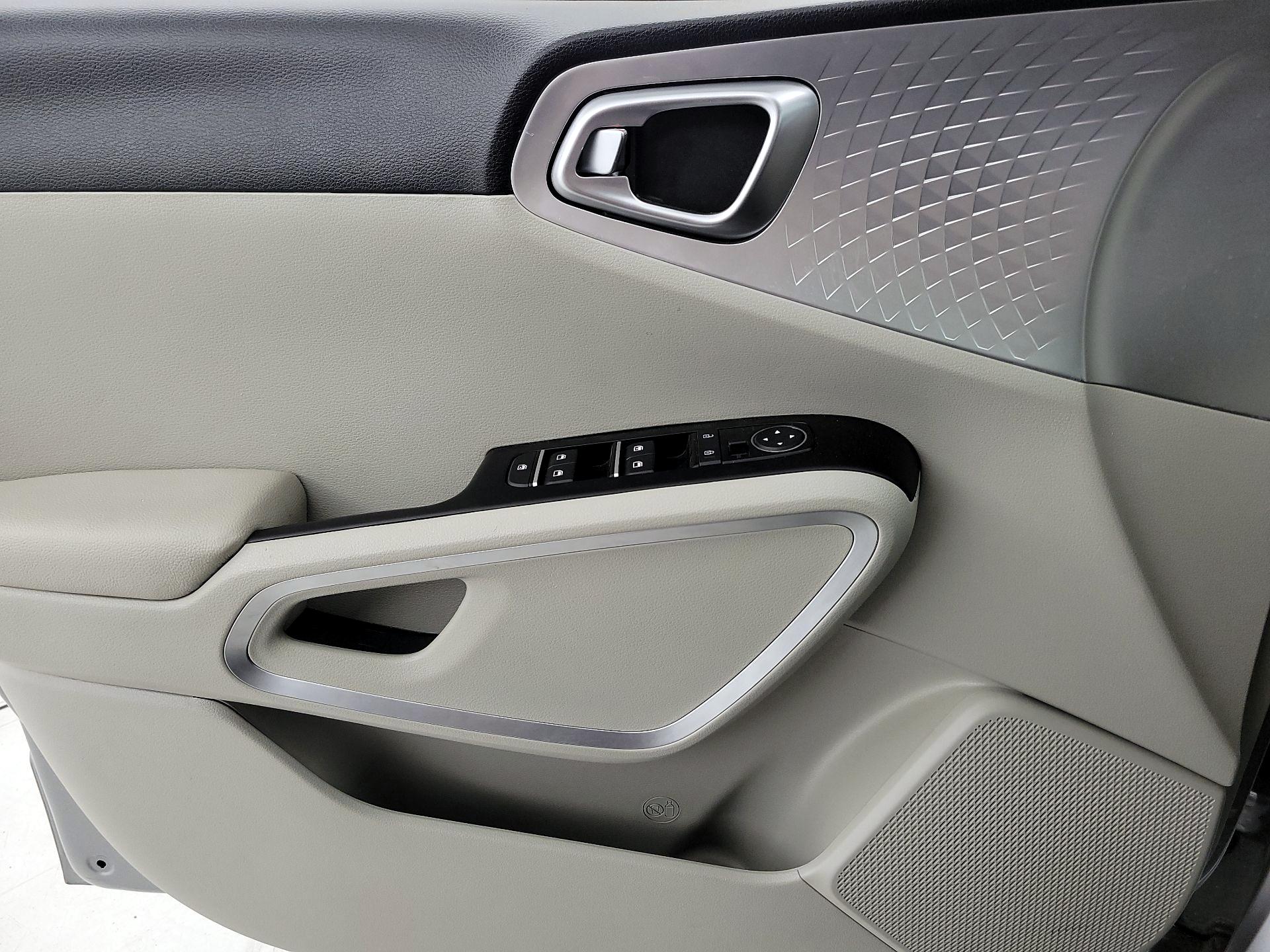 Thumbnail: 2022 Kia Soul - 12