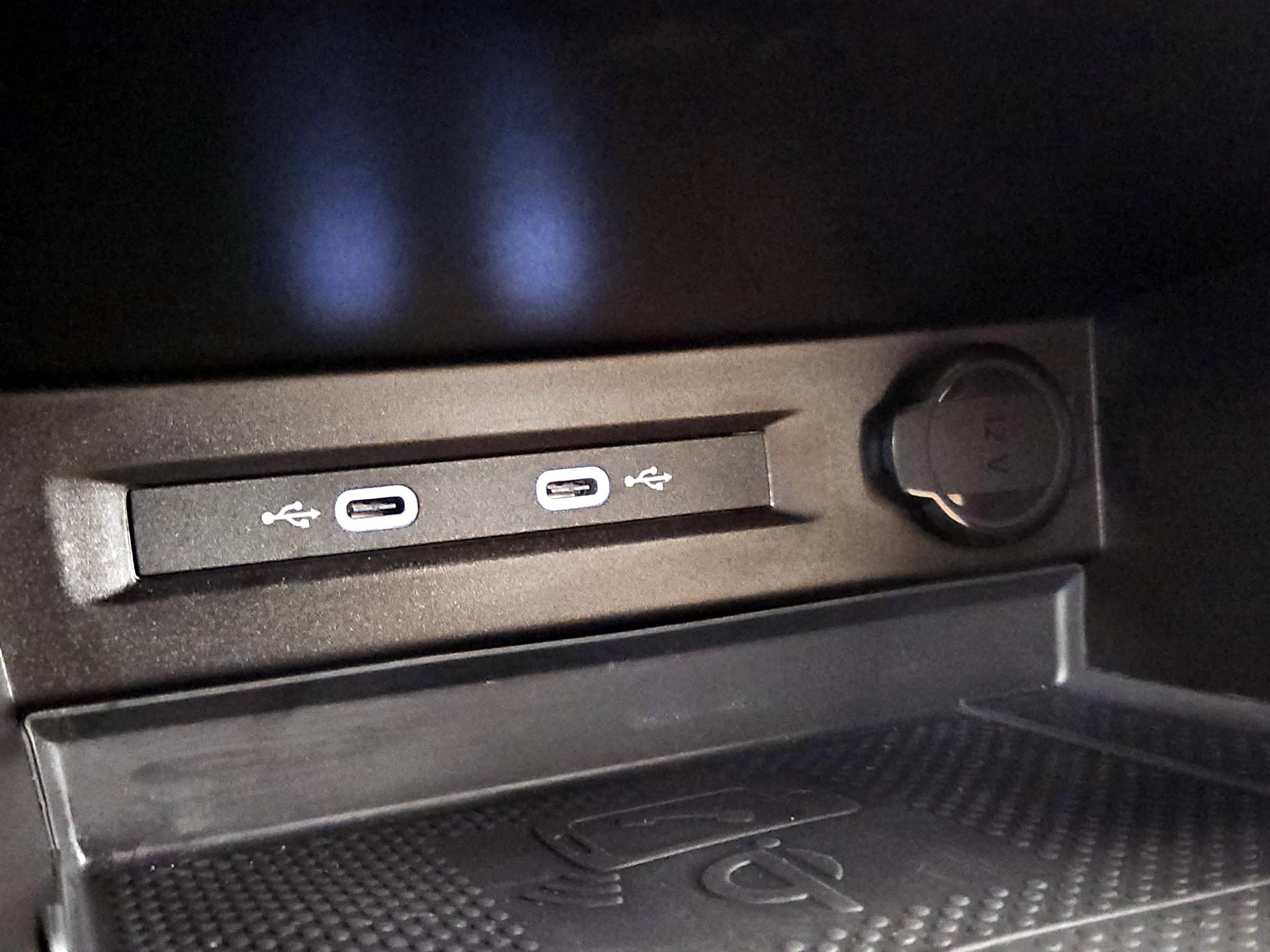 Thumbnail: 2022 Volkswagen Tiguan - 18