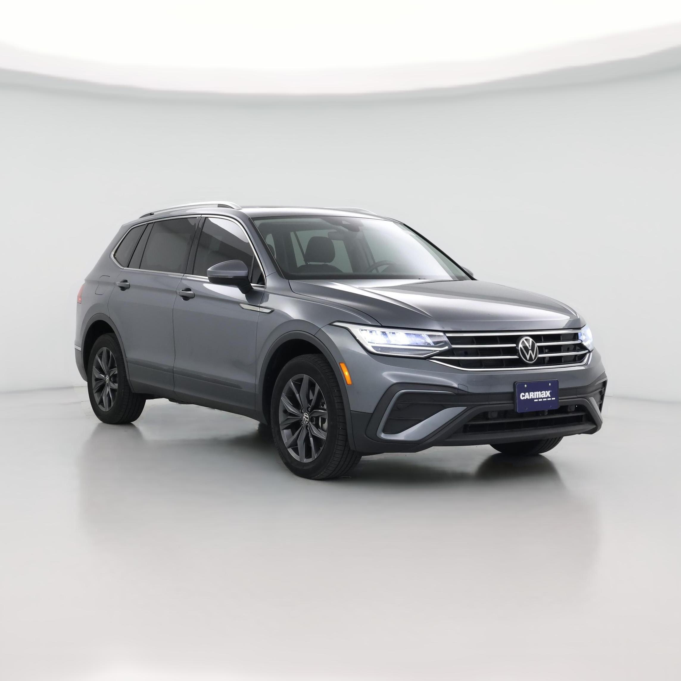 Thumbnail: 2022 Volkswagen Tiguan - 1
