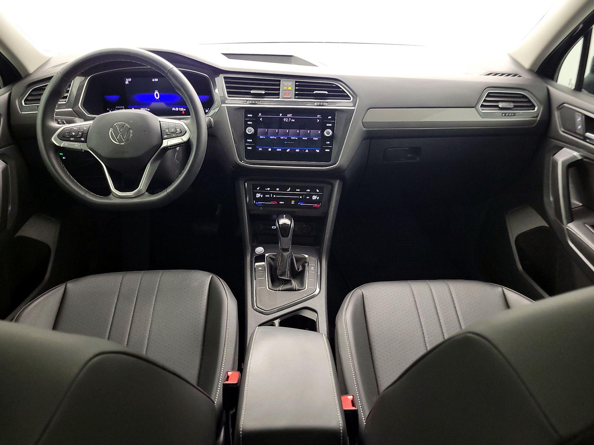 Thumbnail: 2022 Volkswagen Tiguan - 9