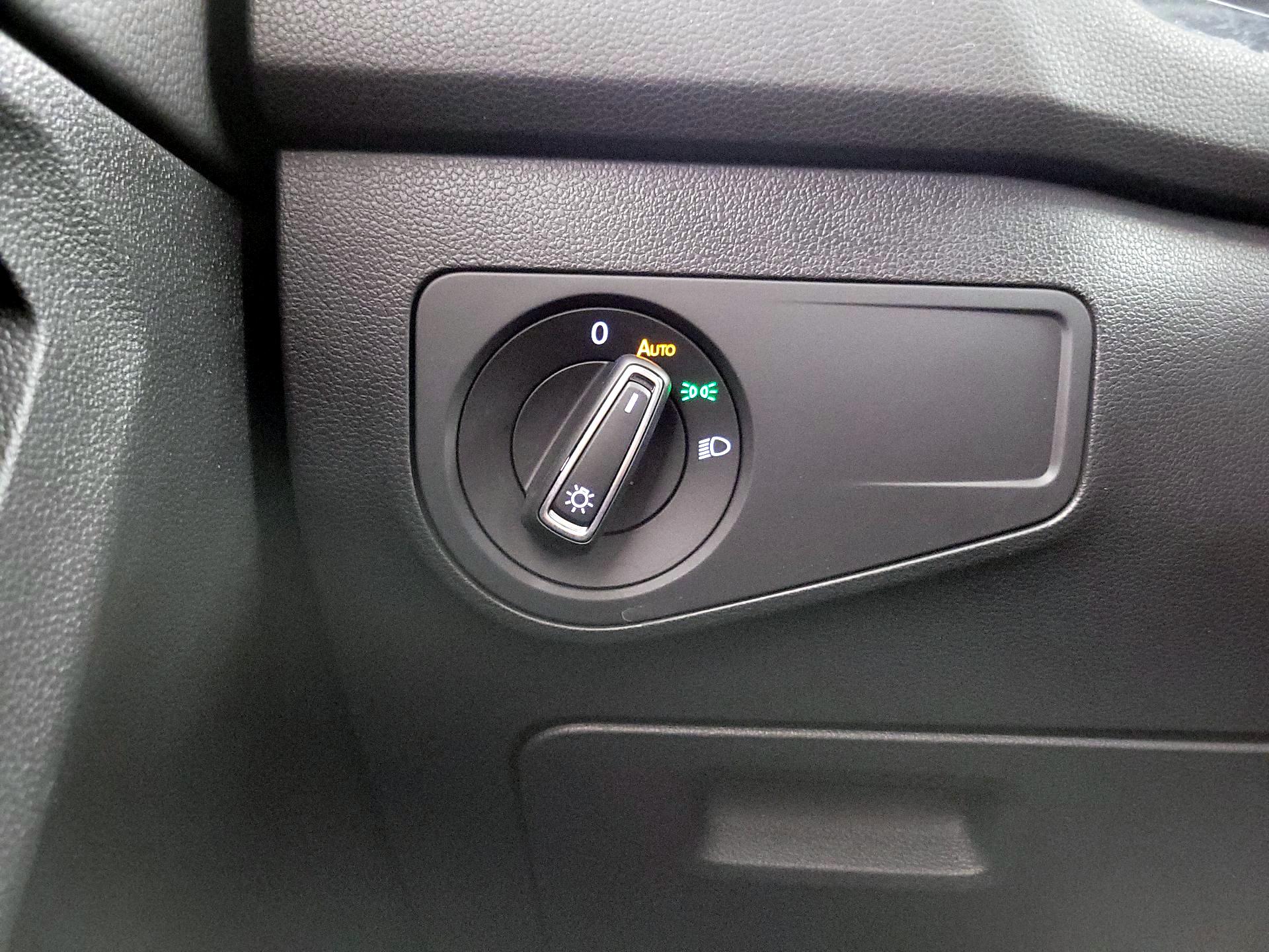 Thumbnail: 2022 Volkswagen Tiguan - 13