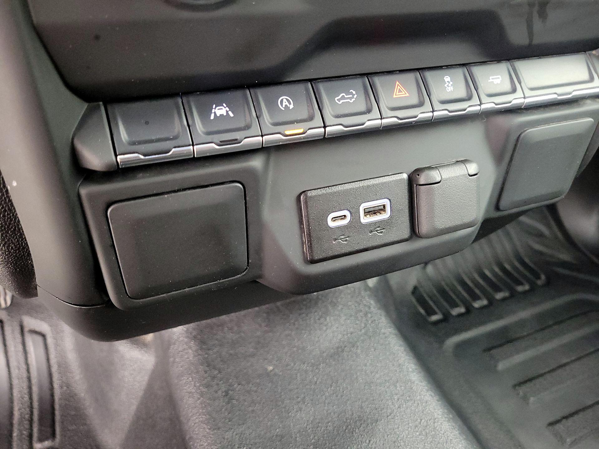 Thumbnail: 2024 Chevrolet Silverado 1500 - 18