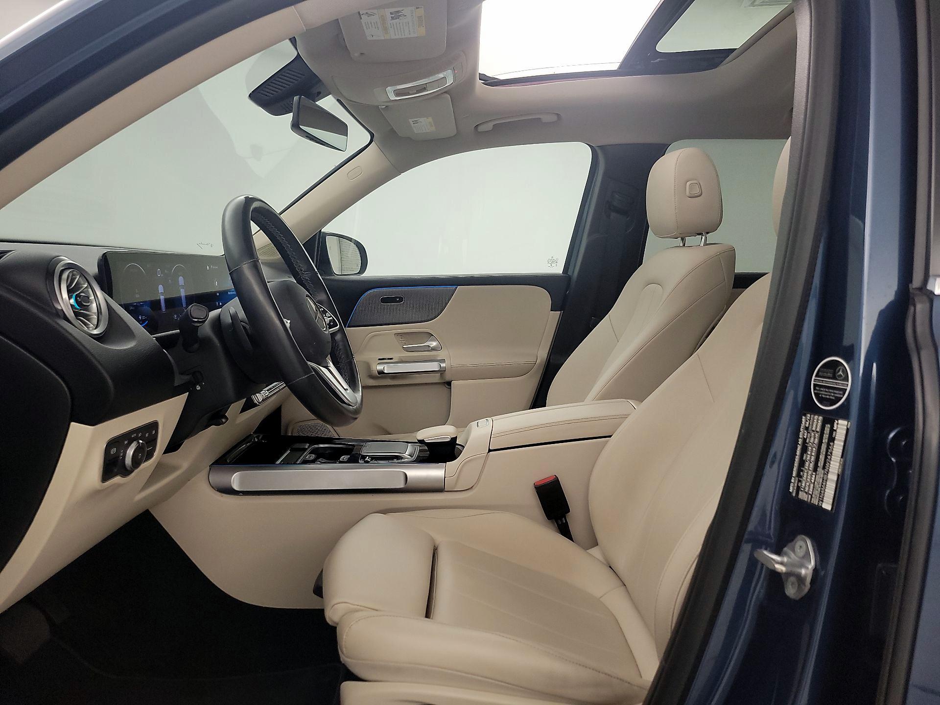 Thumbnail: 2022 Mercedes-Benz GLB - 11