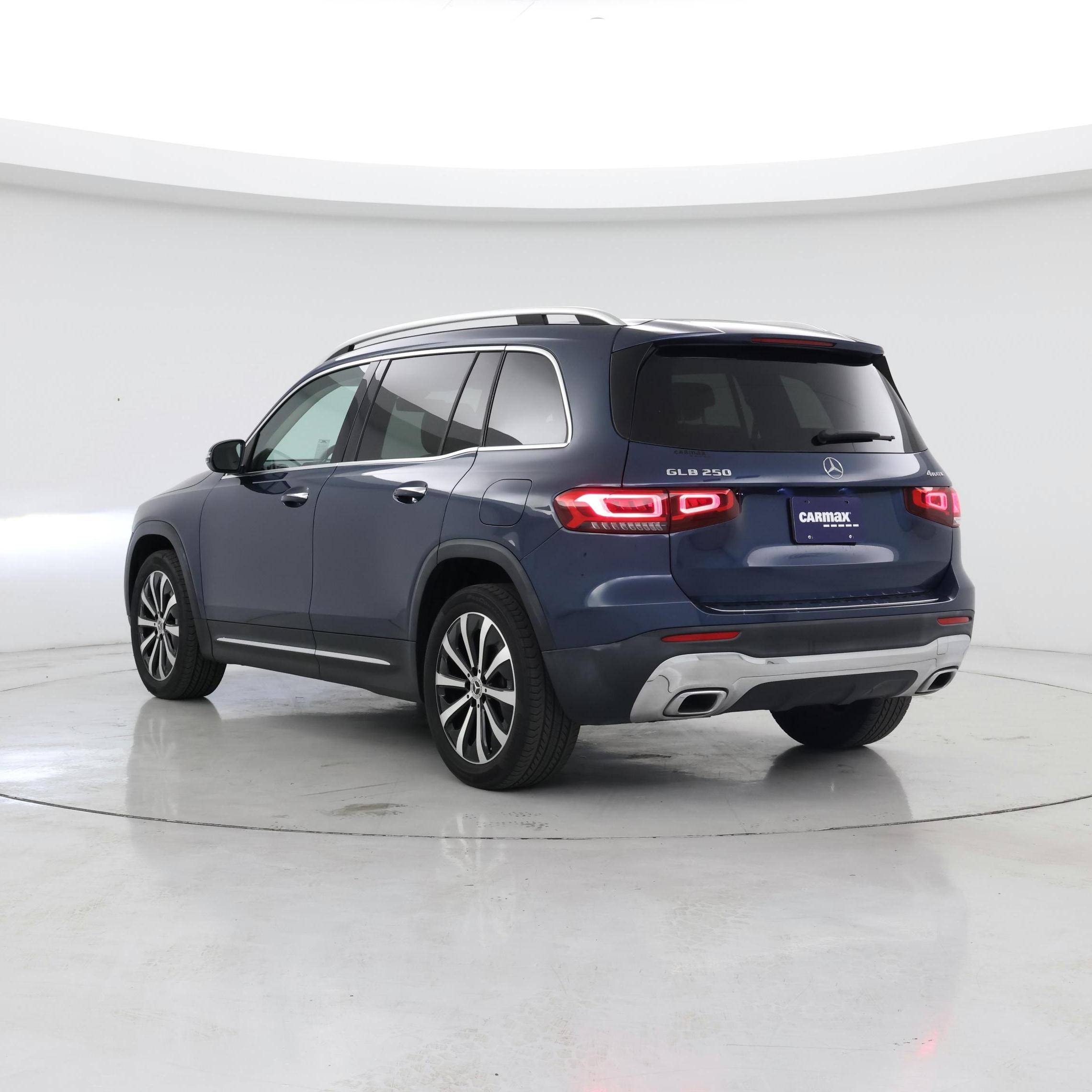 Thumbnail: 2022 Mercedes-Benz GLB - 2