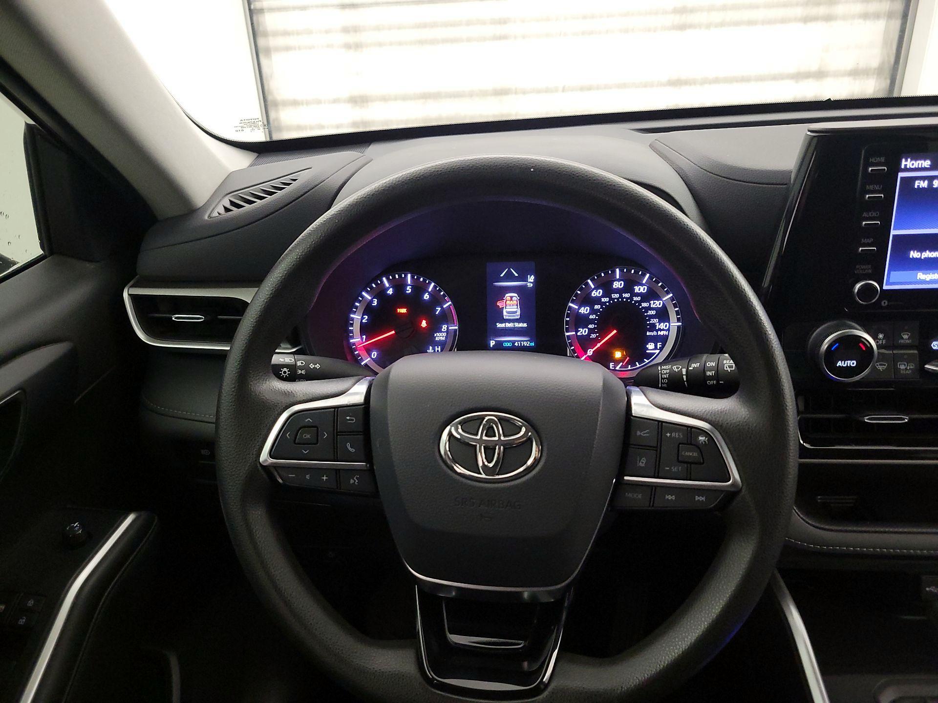 Thumbnail: 2021 Toyota Highlander - 10